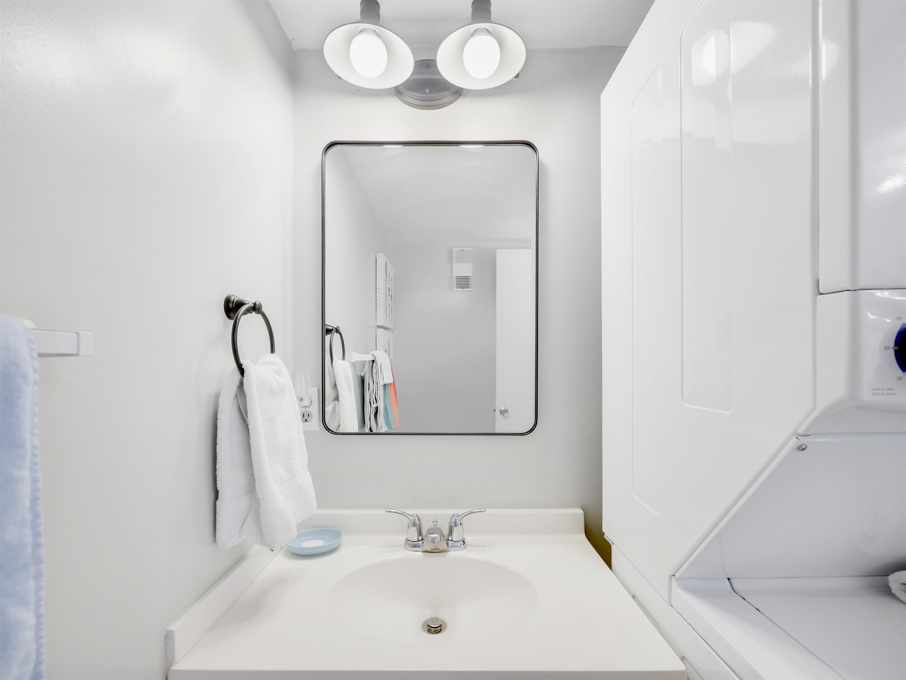 Image 23 of 49 For 4250 A1a South Unit D-12