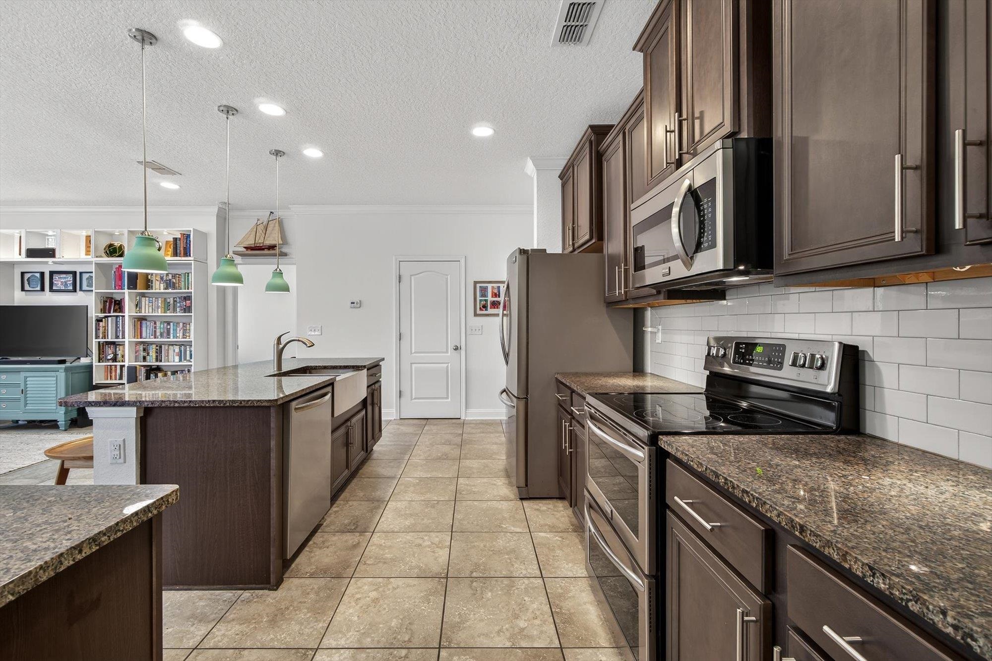 Image 13 of 54 For 111 Midway Park Dr