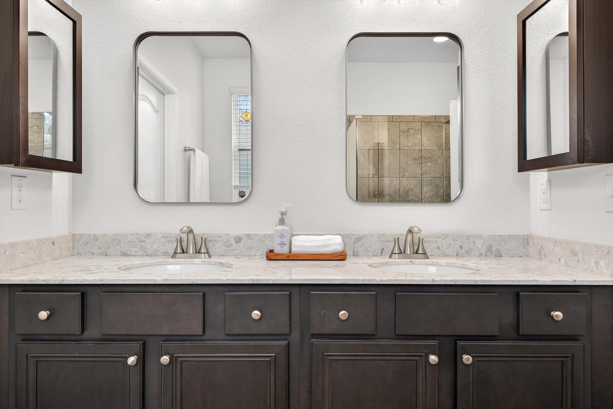 Image 19 of 54 For 111 Midway Park Dr