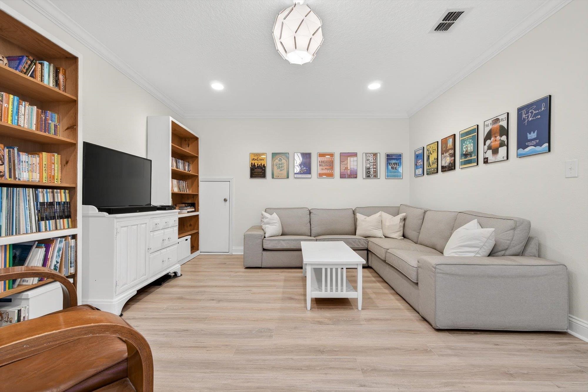 Image 27 of 54 For 111 Midway Park Dr