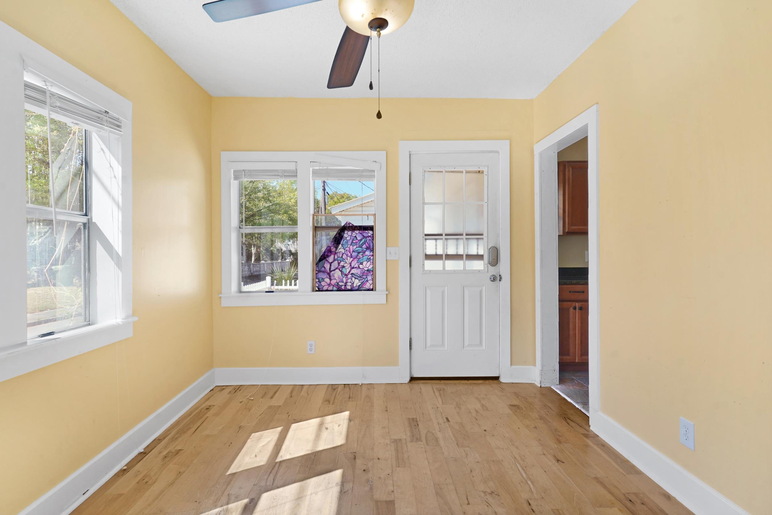 Image 11 of 34 For 132 Washington St