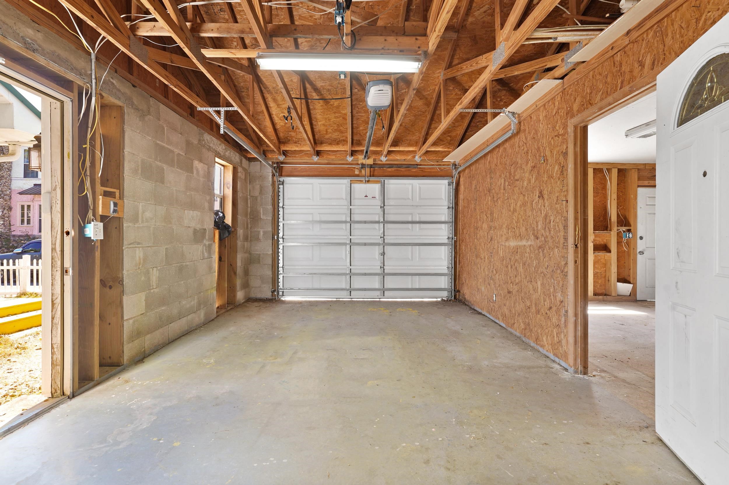 Image 28 of 34 For 132 Washington St