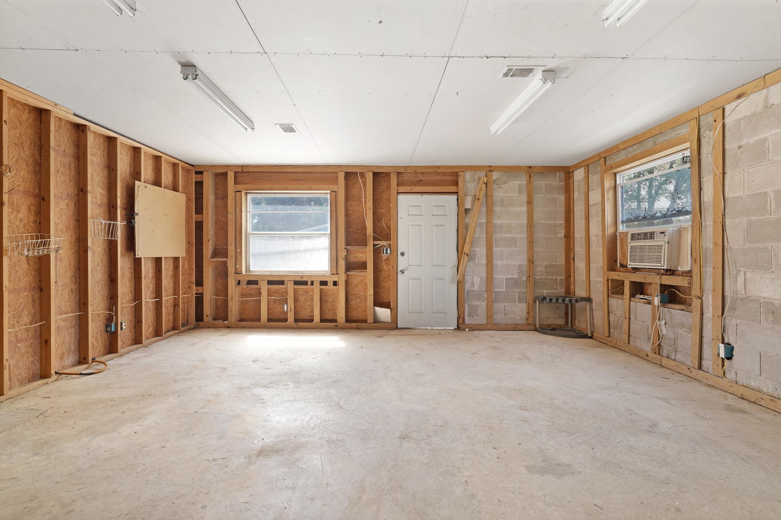 Image 30 of 34 For 132 Washington St