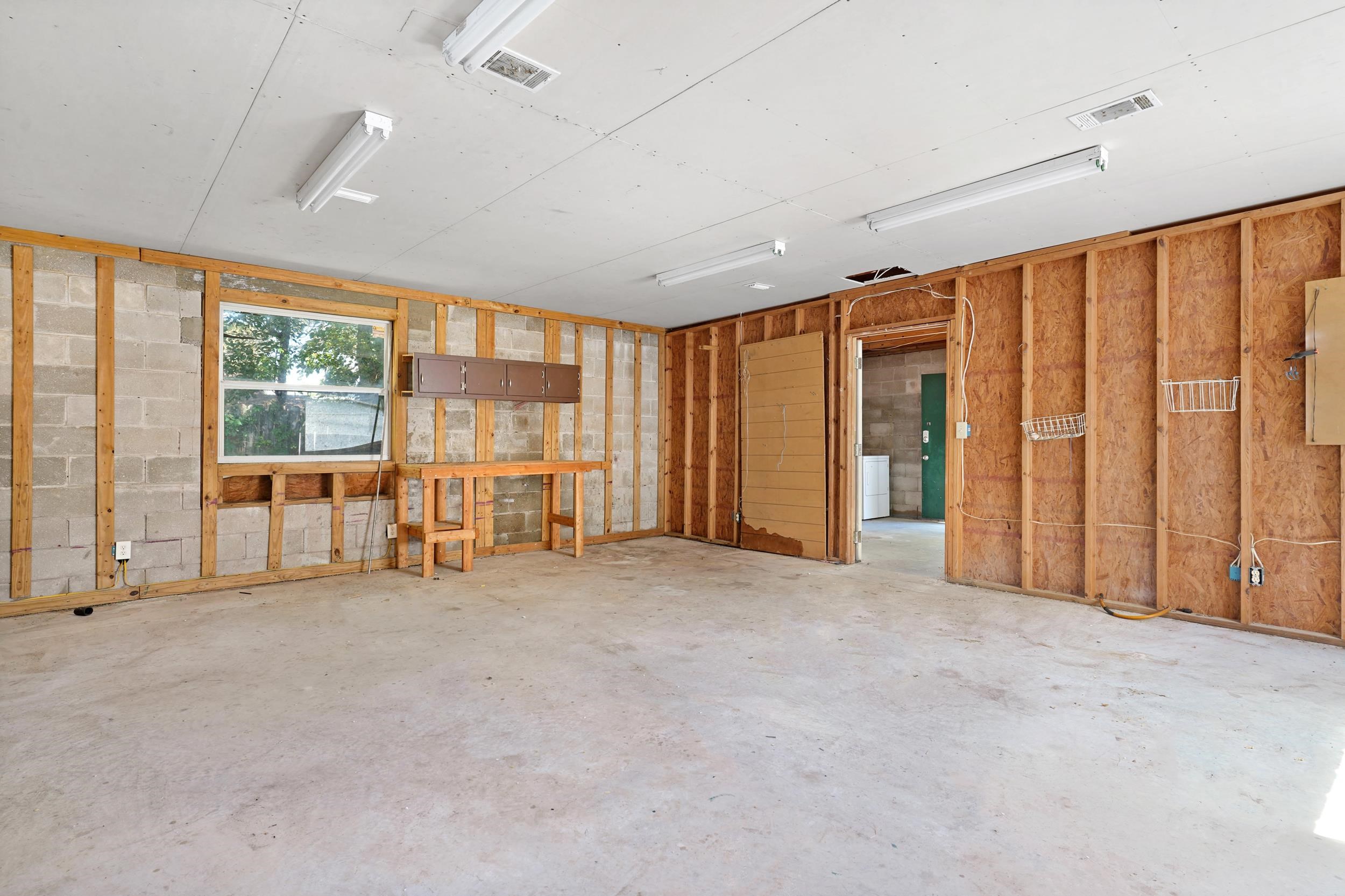 Image 31 of 34 For 132 Washington St