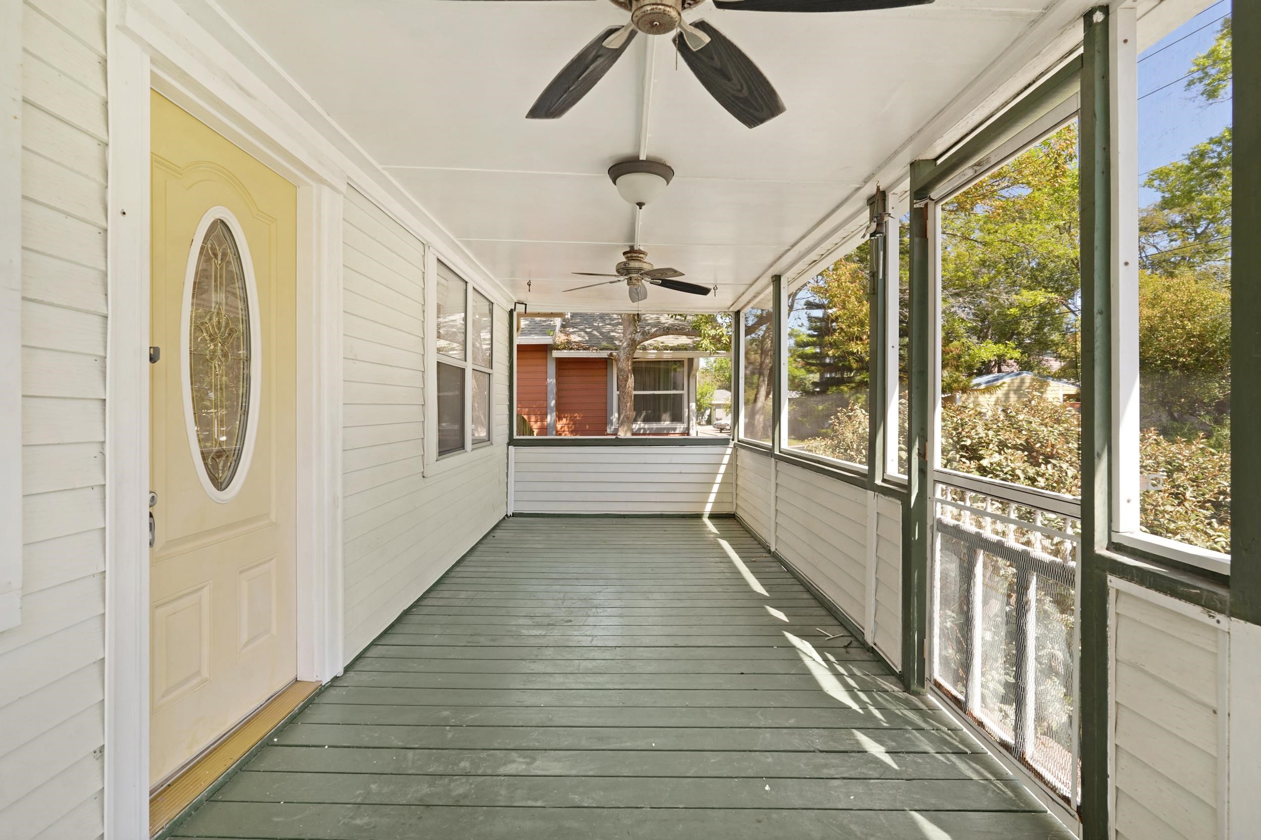 Image 4 of 34 For 132 Washington St