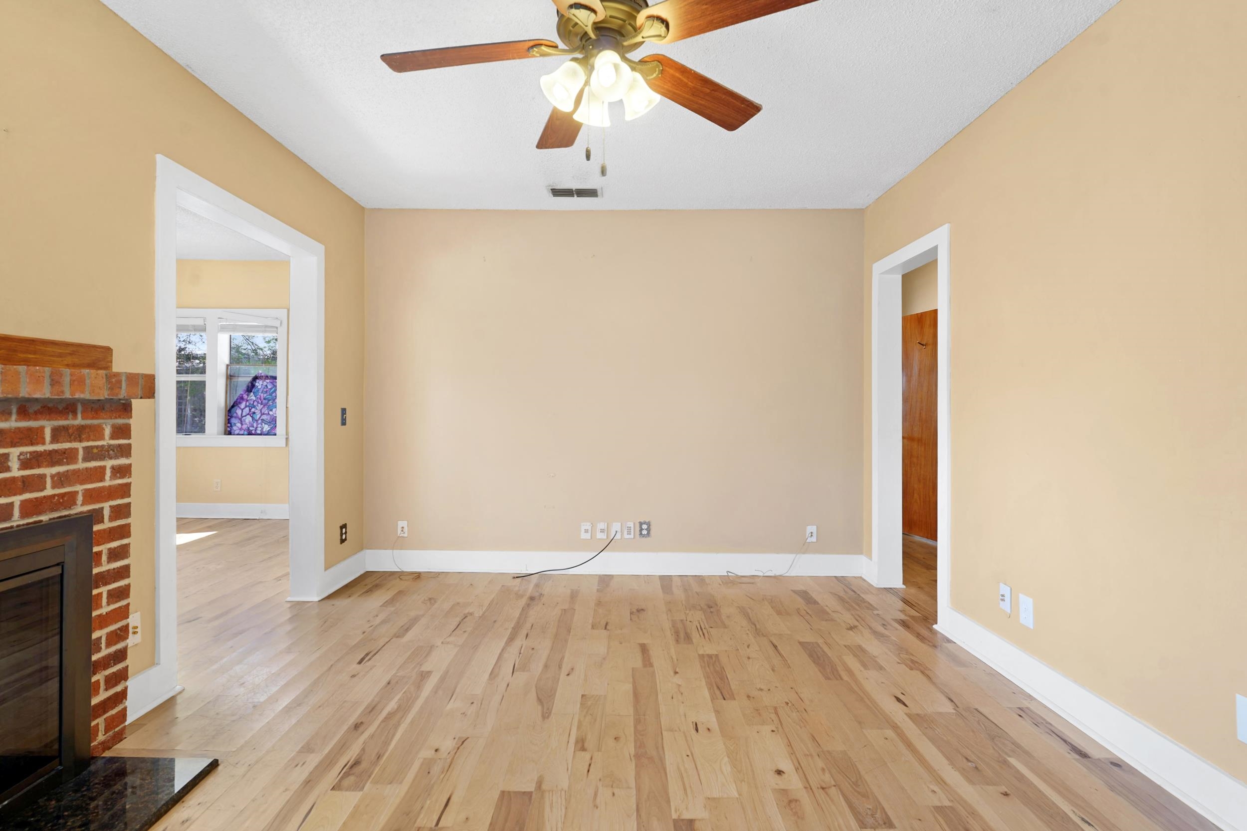 Image 9 of 34 For 132 Washington St