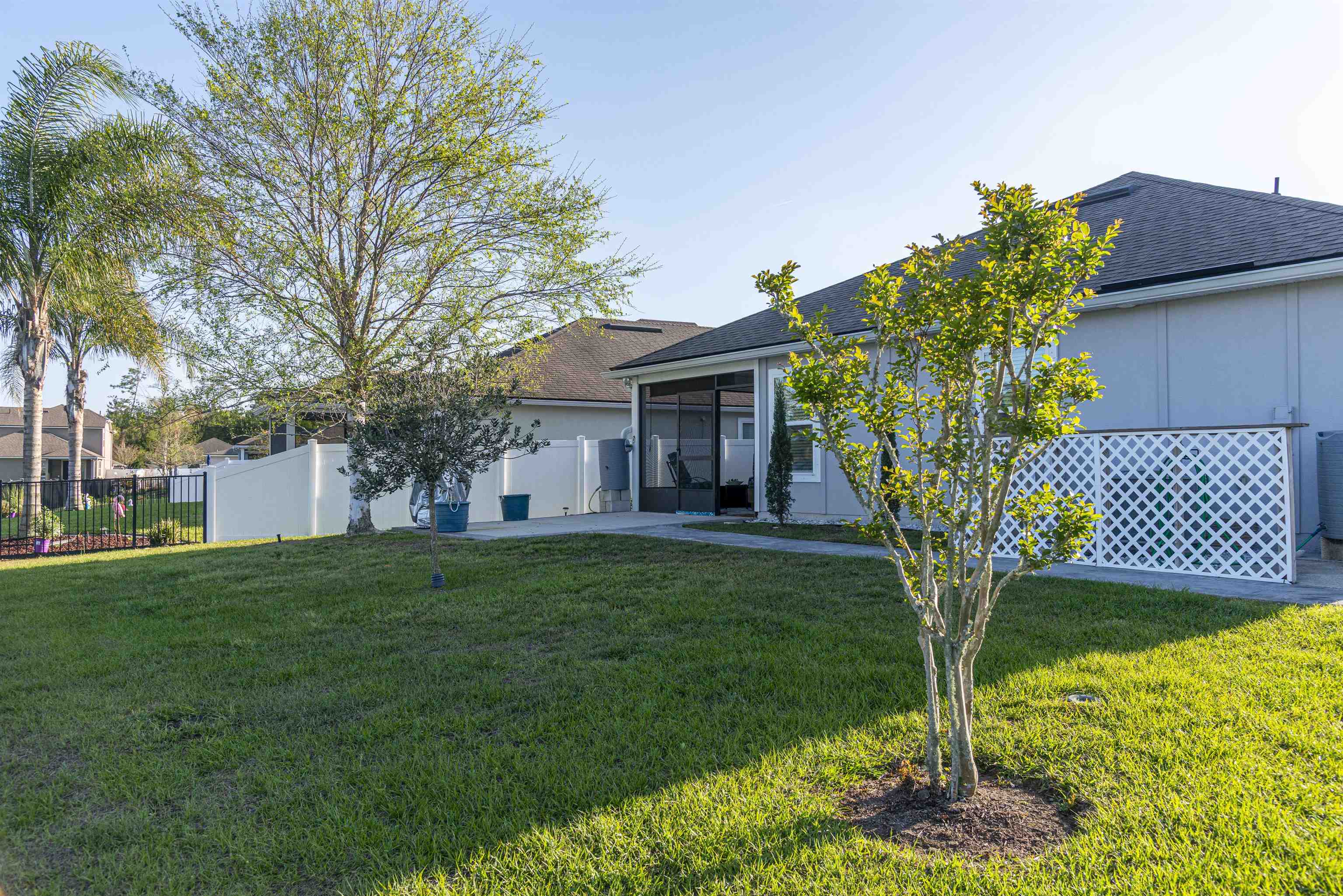 Image 22 of 34 For 85 Amia Drive