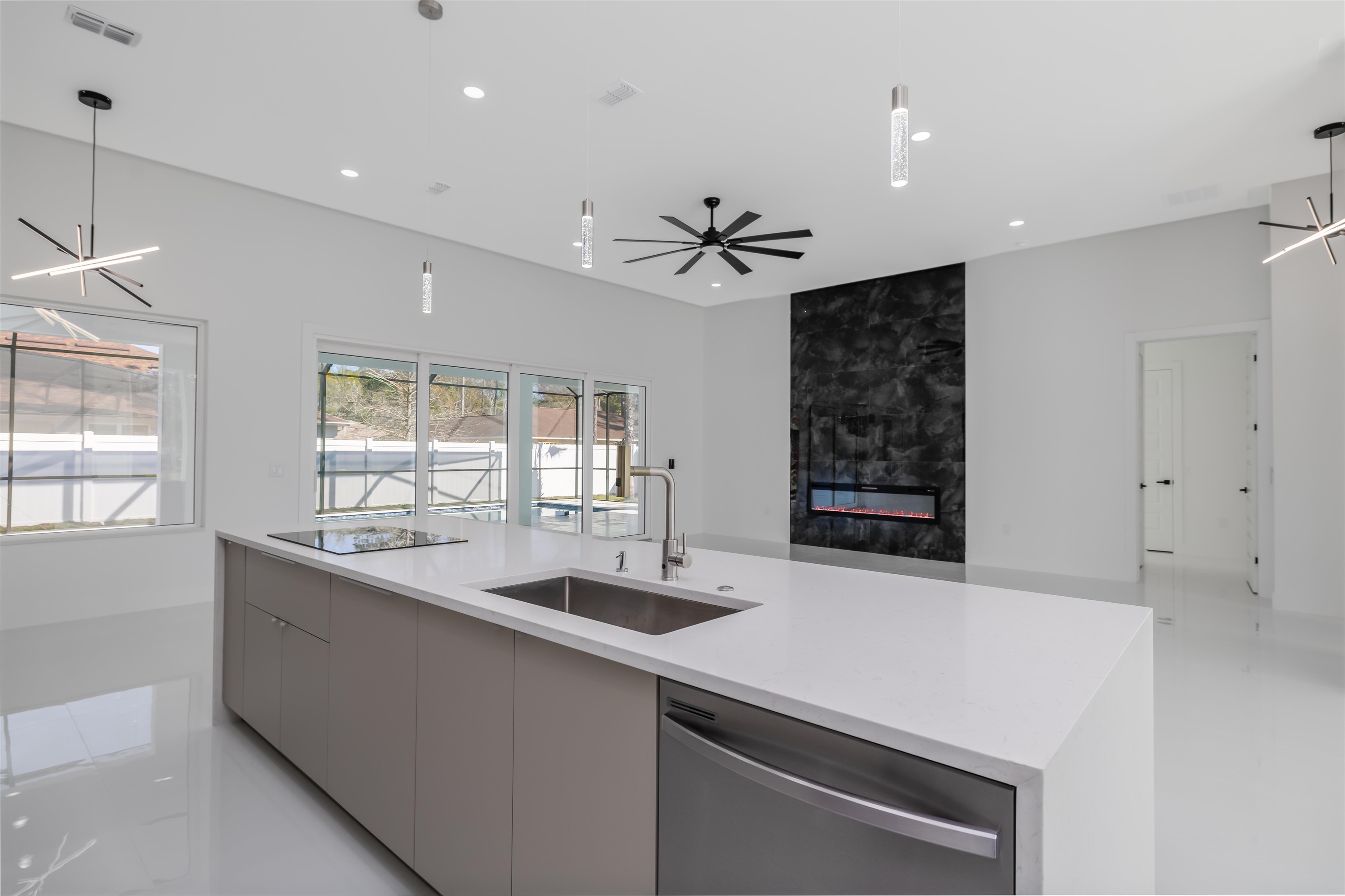 Image 14 of 42 For 13 Edith Ln  