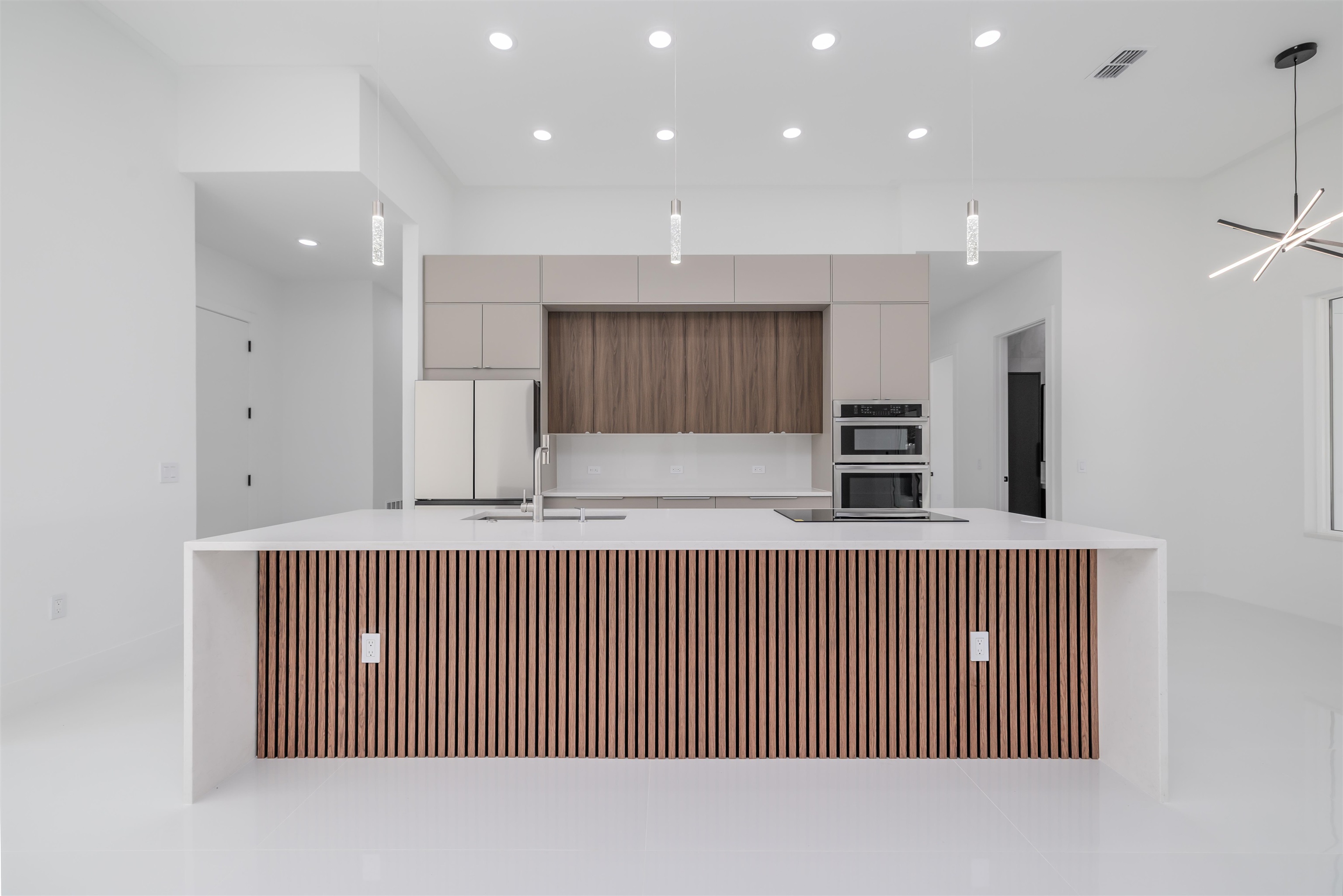 Image 15 of 42 For 13 Edith Ln  