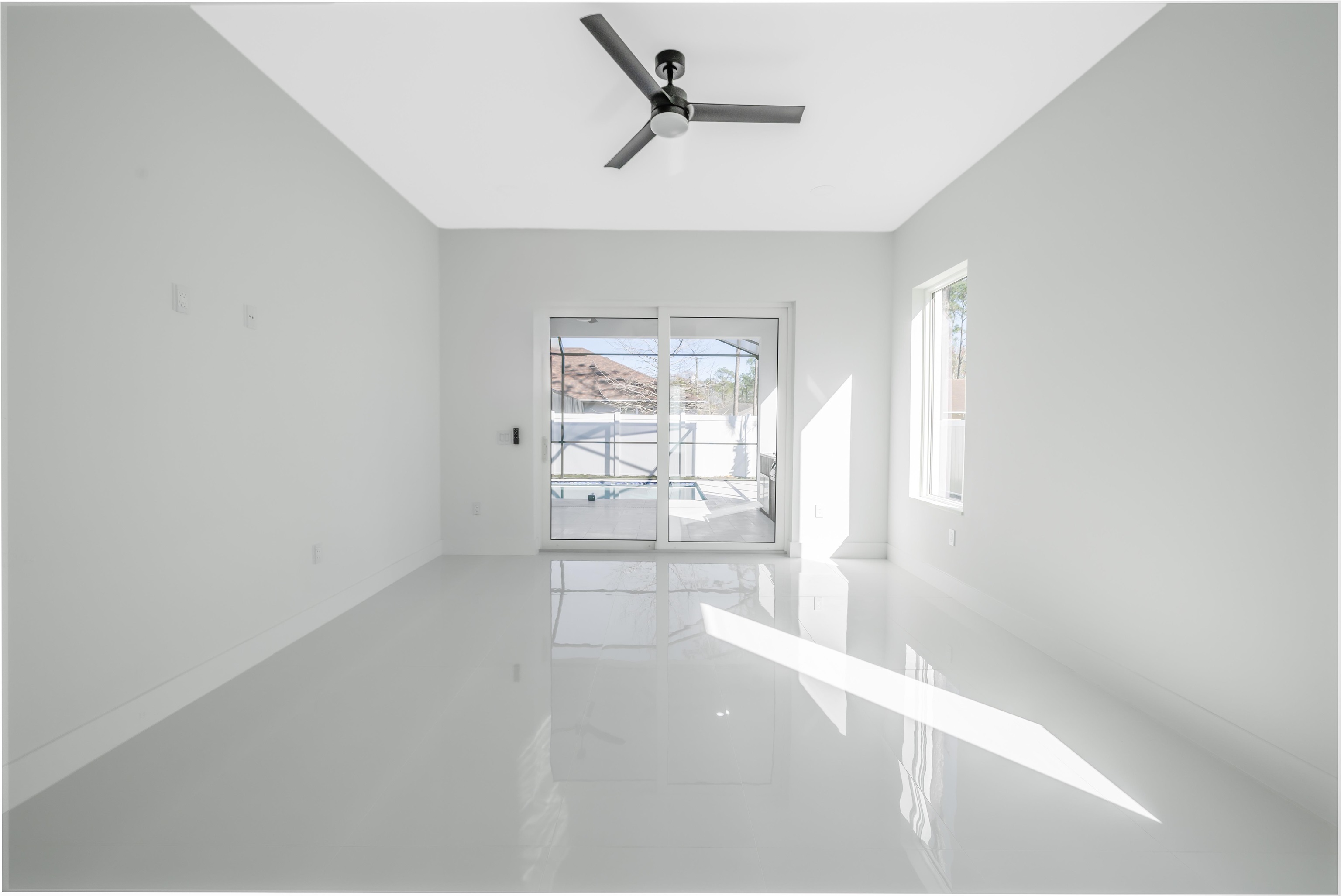 Image 22 of 42 For 13 Edith Ln  