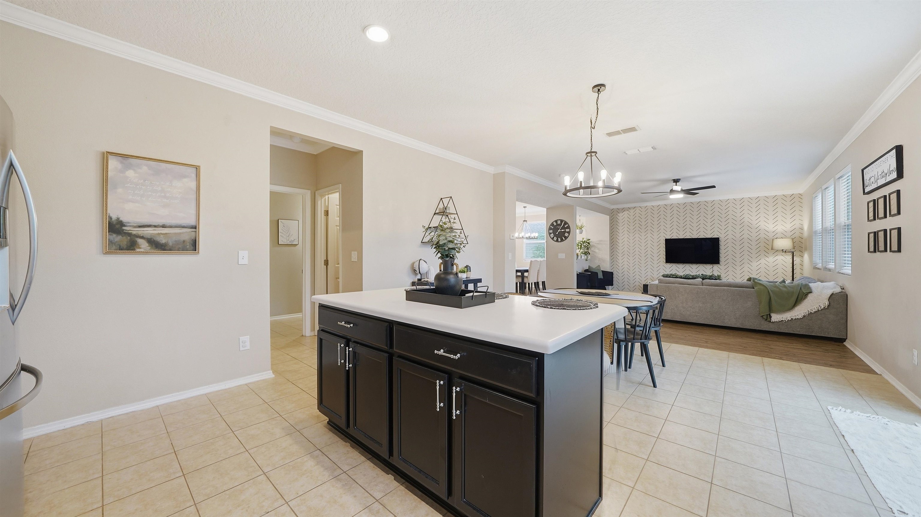 Image 19 of 55 For 448 Bostwick Cir