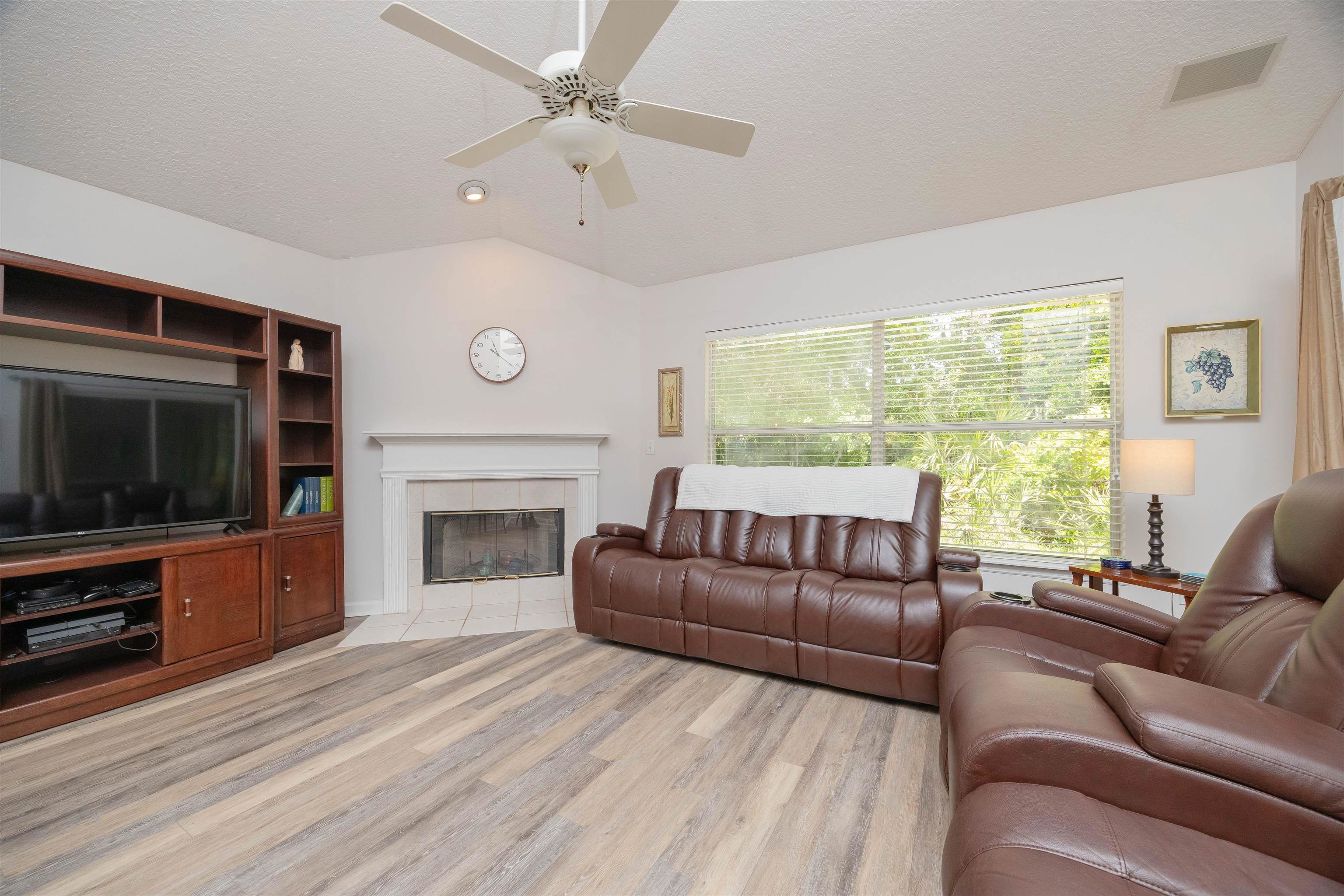 Image 14 of 47 For 841 Sawyer Run Lane