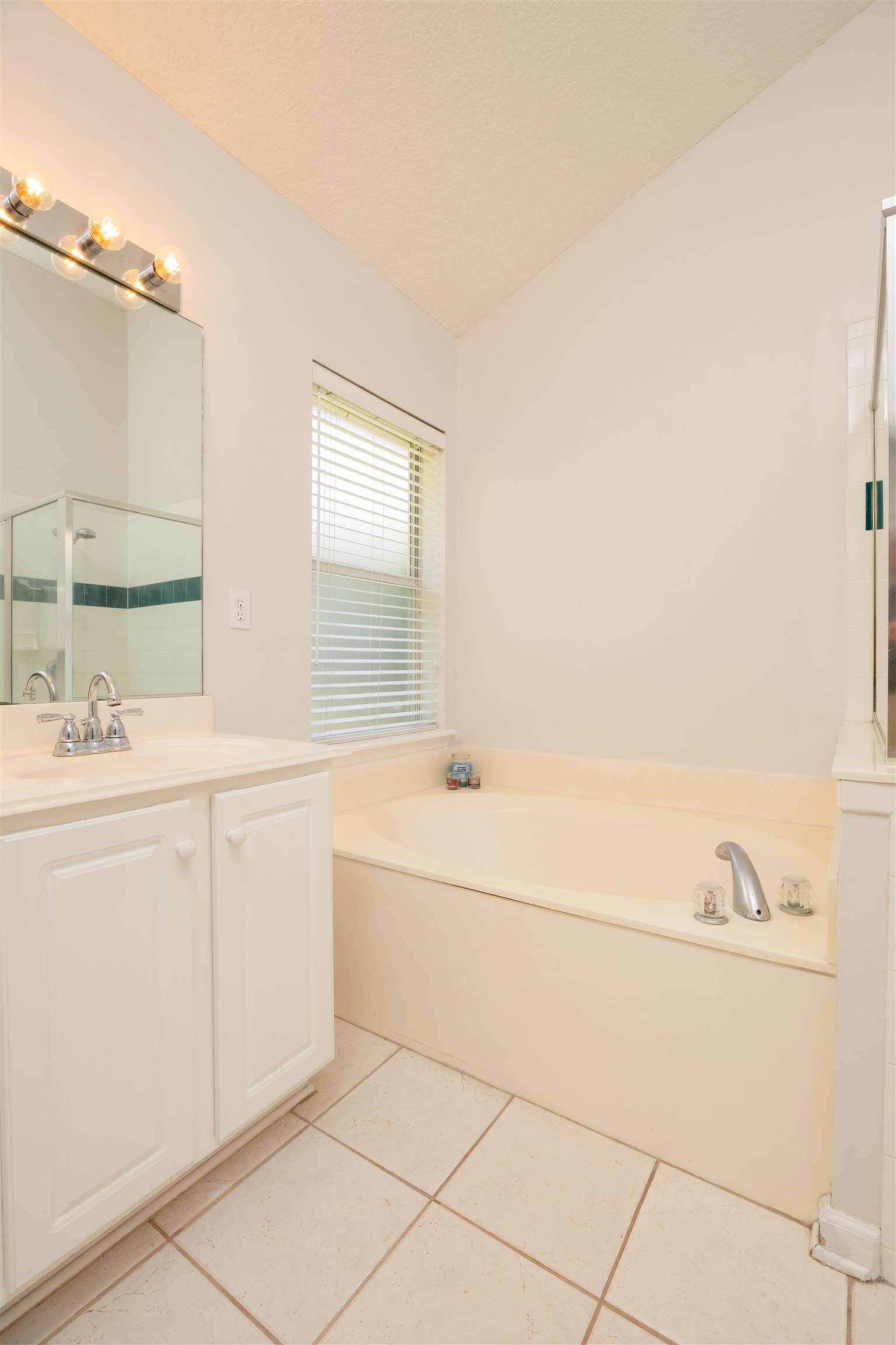 Image 21 of 47 For 841 Sawyer Run Lane