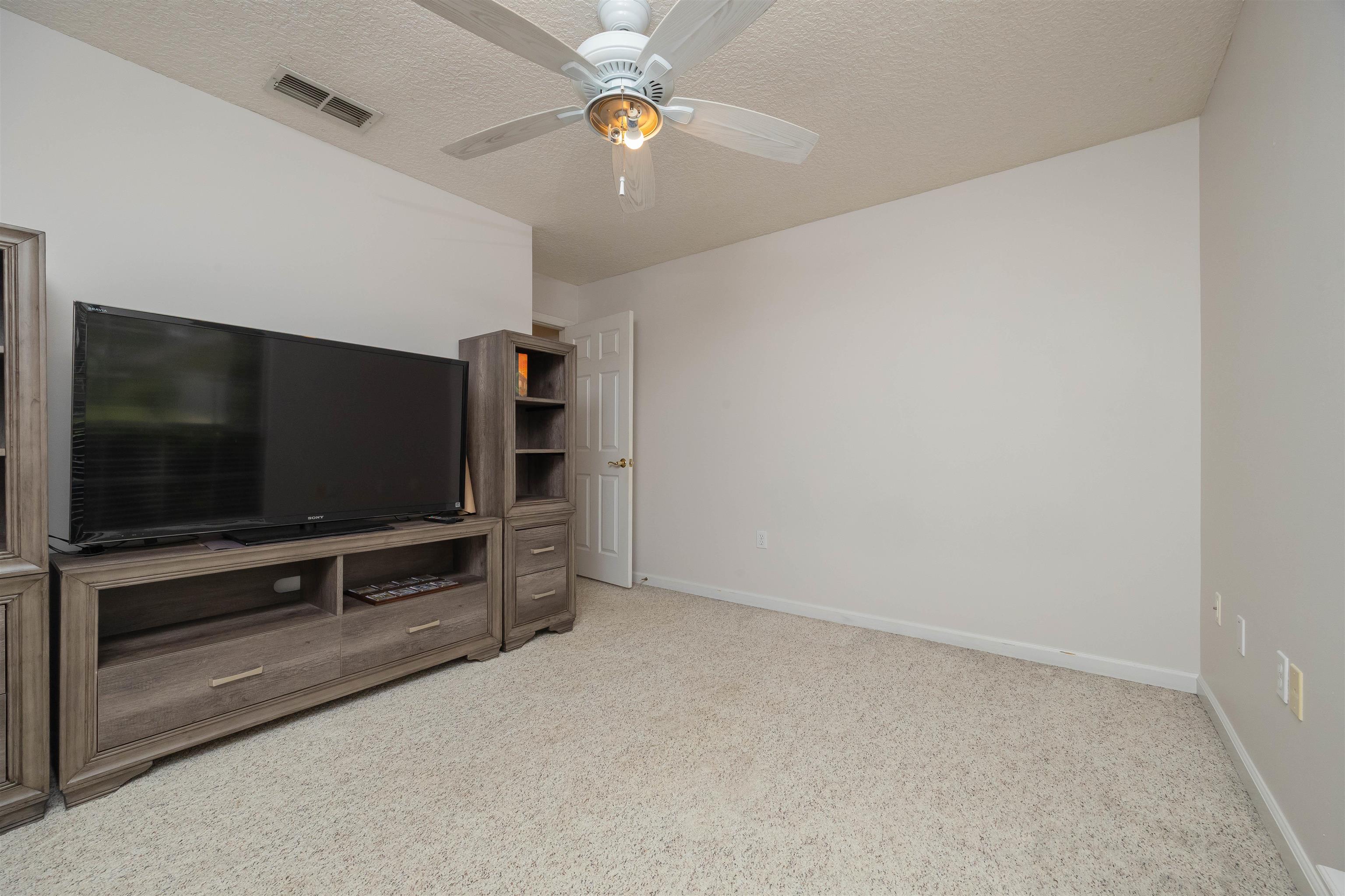 Image 27 of 47 For 841 Sawyer Run Lane