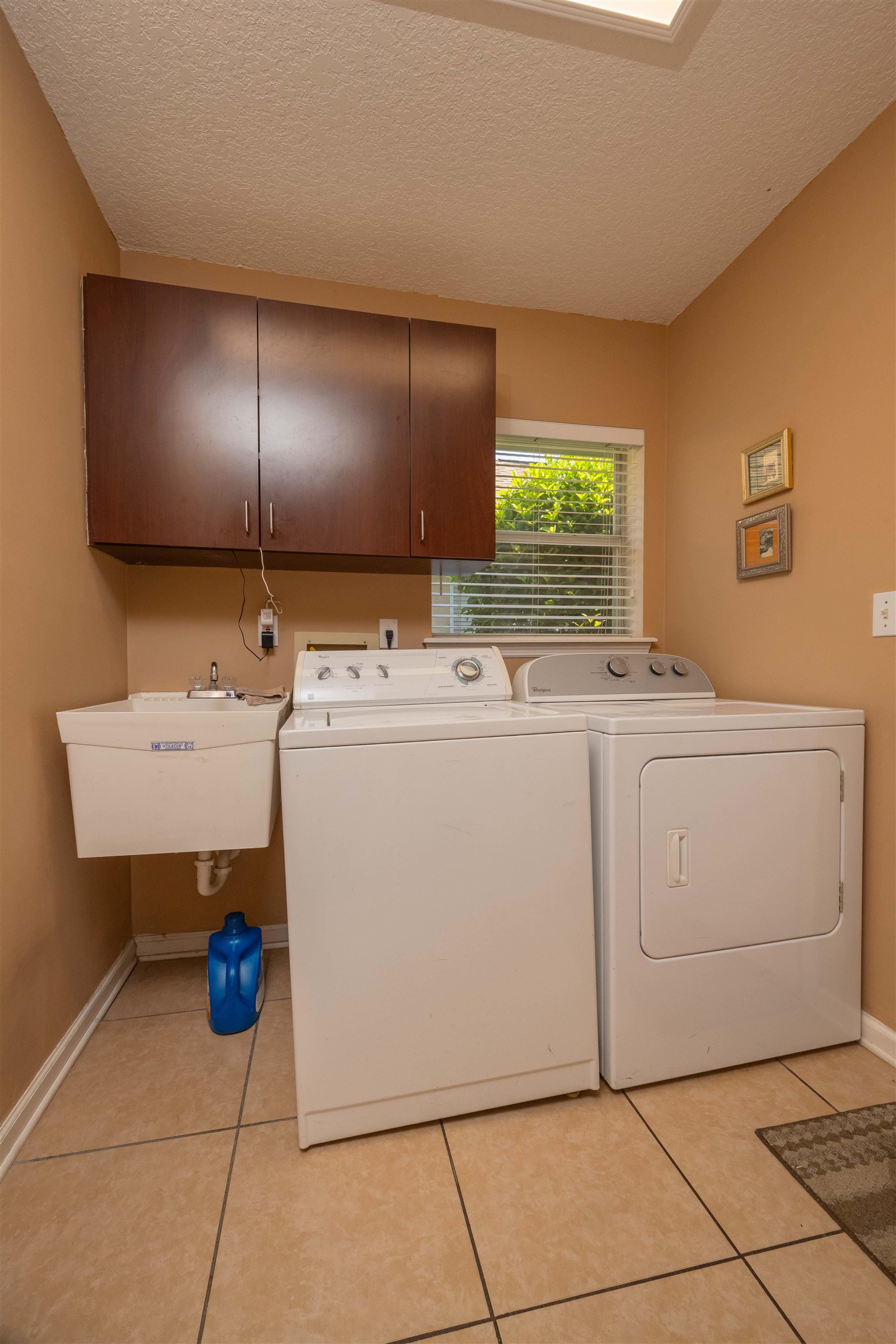 Image 28 of 47 For 841 Sawyer Run Lane