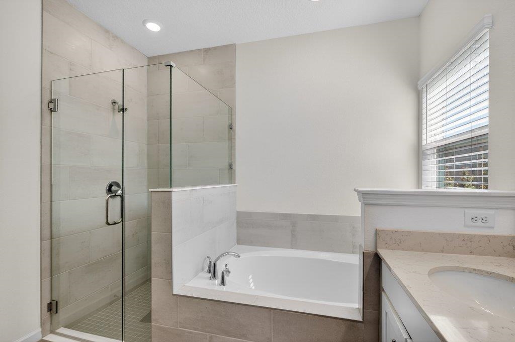 Image 20 of 43 For 210 White Rabbit Run