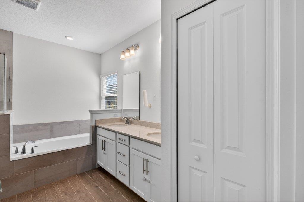 Image 21 of 43 For 210 White Rabbit Run