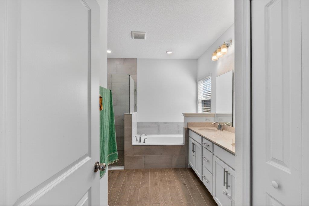 Image 22 of 43 For 210 White Rabbit Run