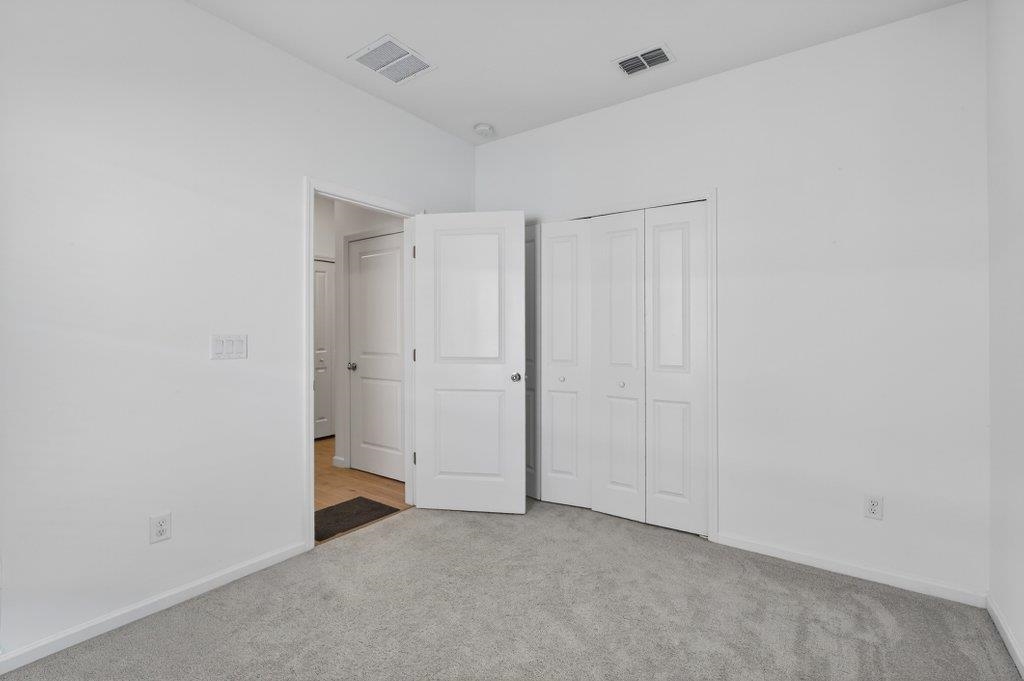 Image 28 of 43 For 210 White Rabbit Run