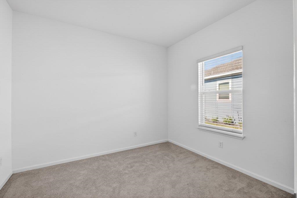 Image 30 of 43 For 210 White Rabbit Run