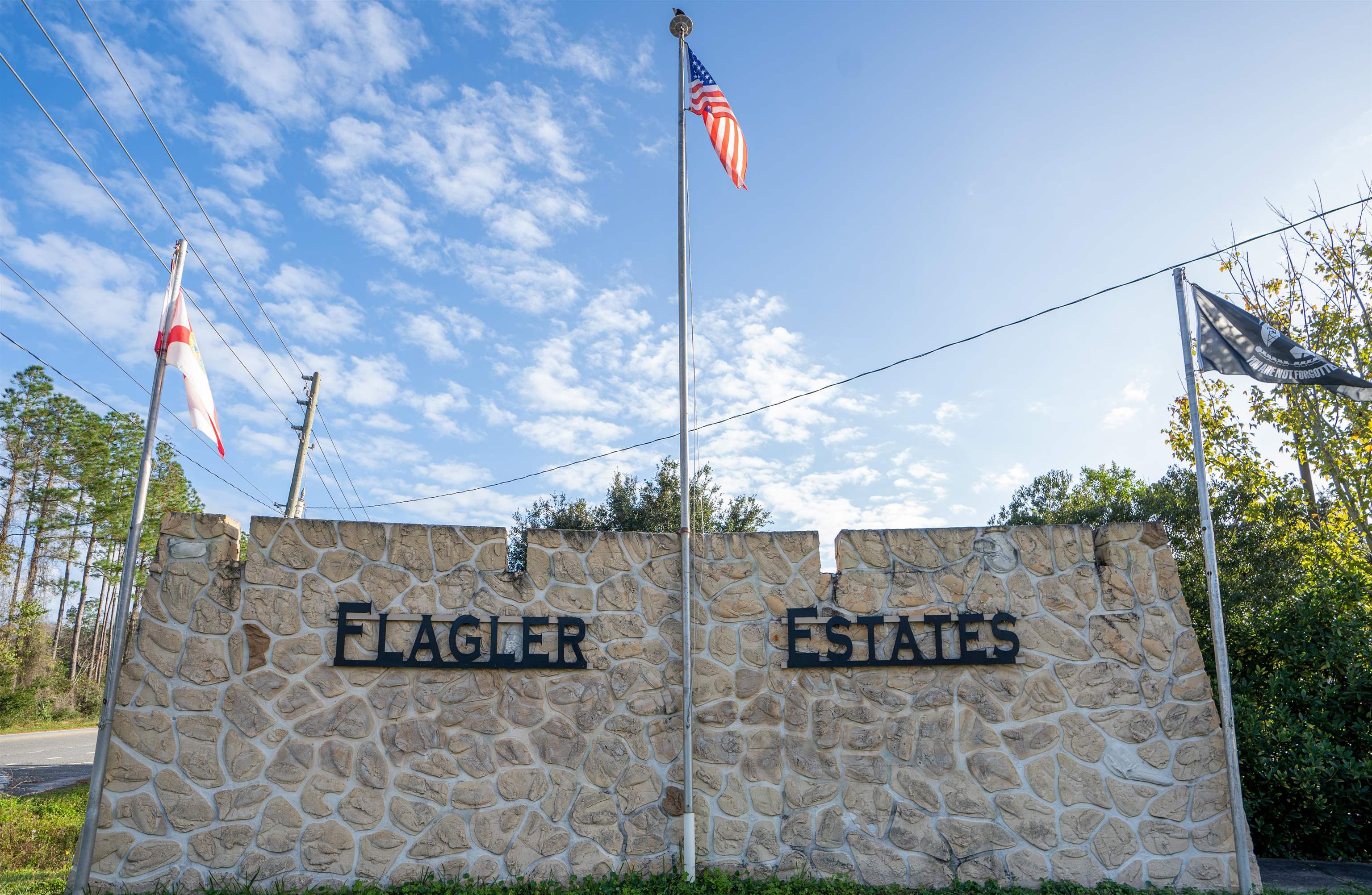 Image 18 of 25 For 10065 Hennessey Ave