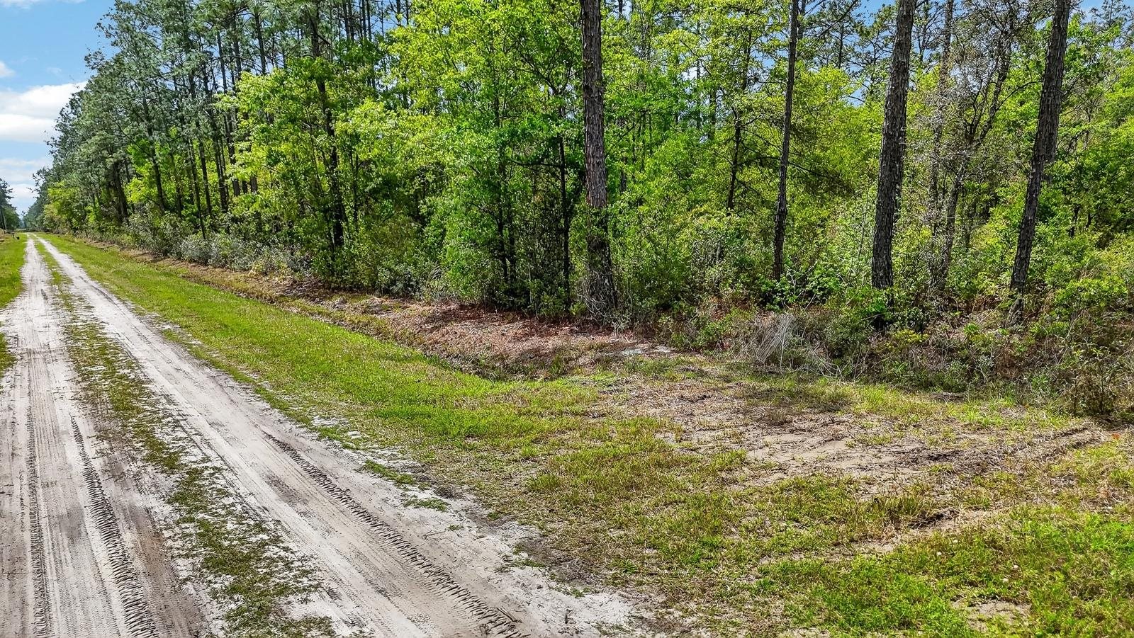 Image 2 of 25 For 10065 Hennessey Ave