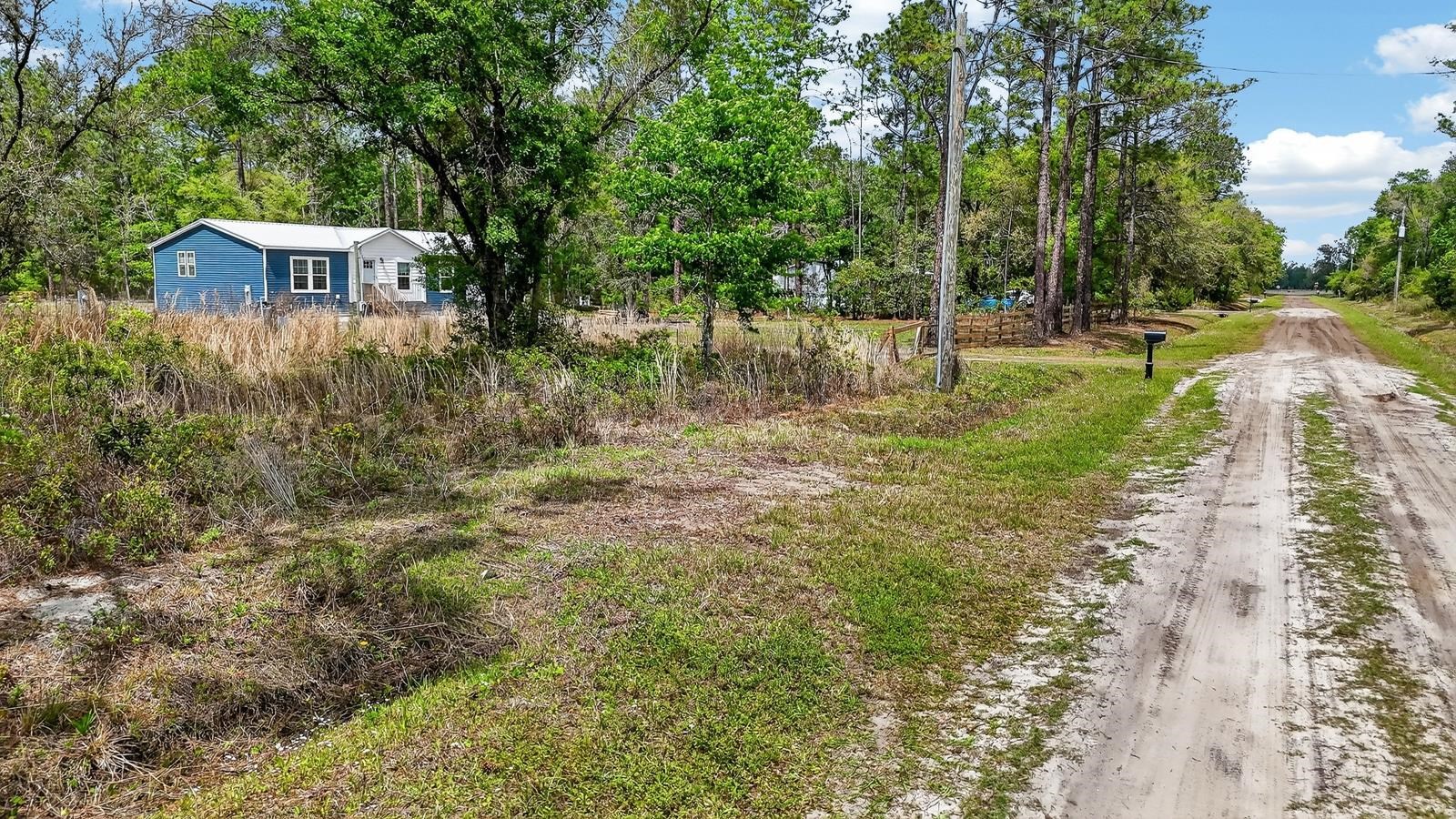 Image 3 of 25 For 10065 Hennessey Ave