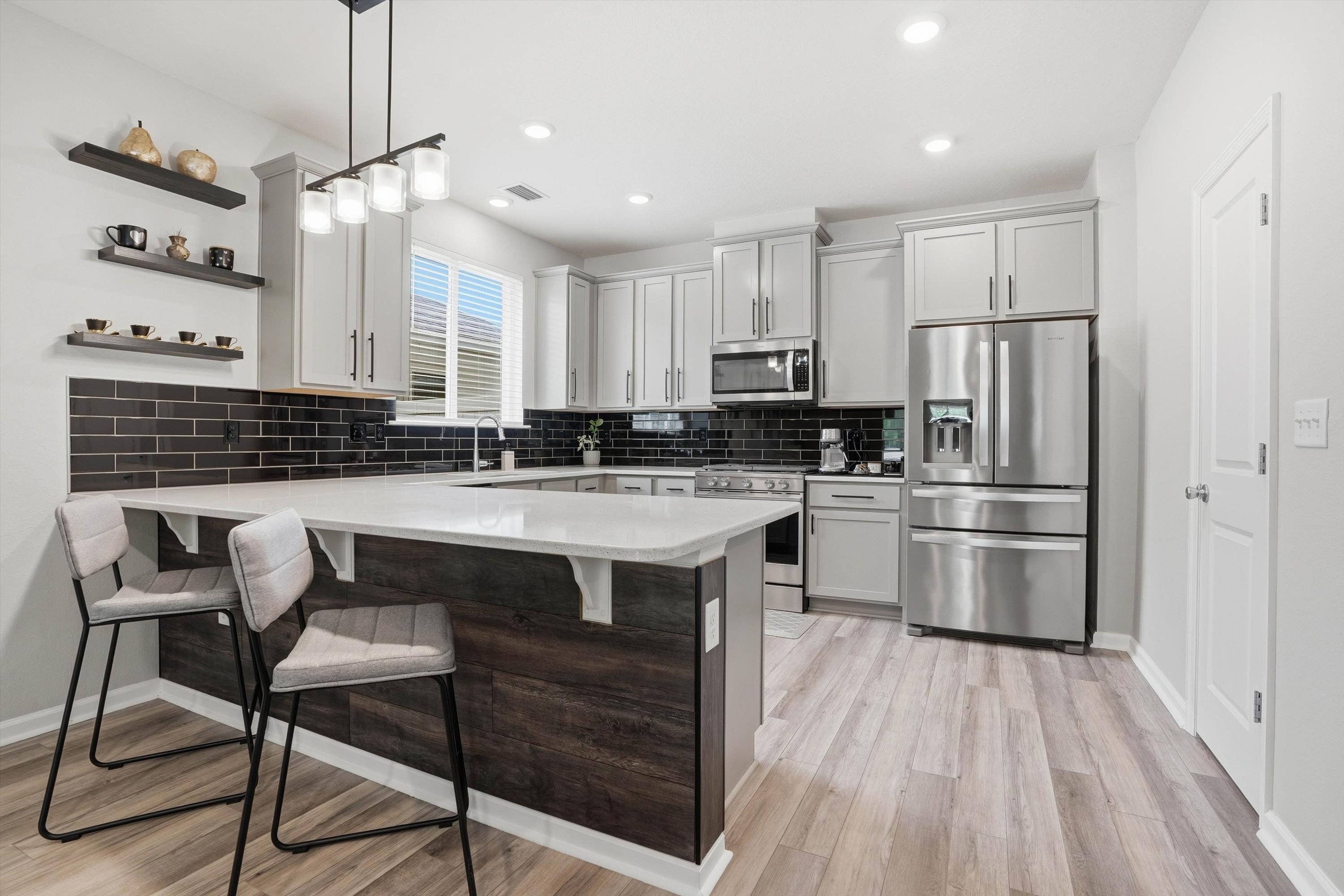 Image 11 of 46 For 13776 Brookwater Dr