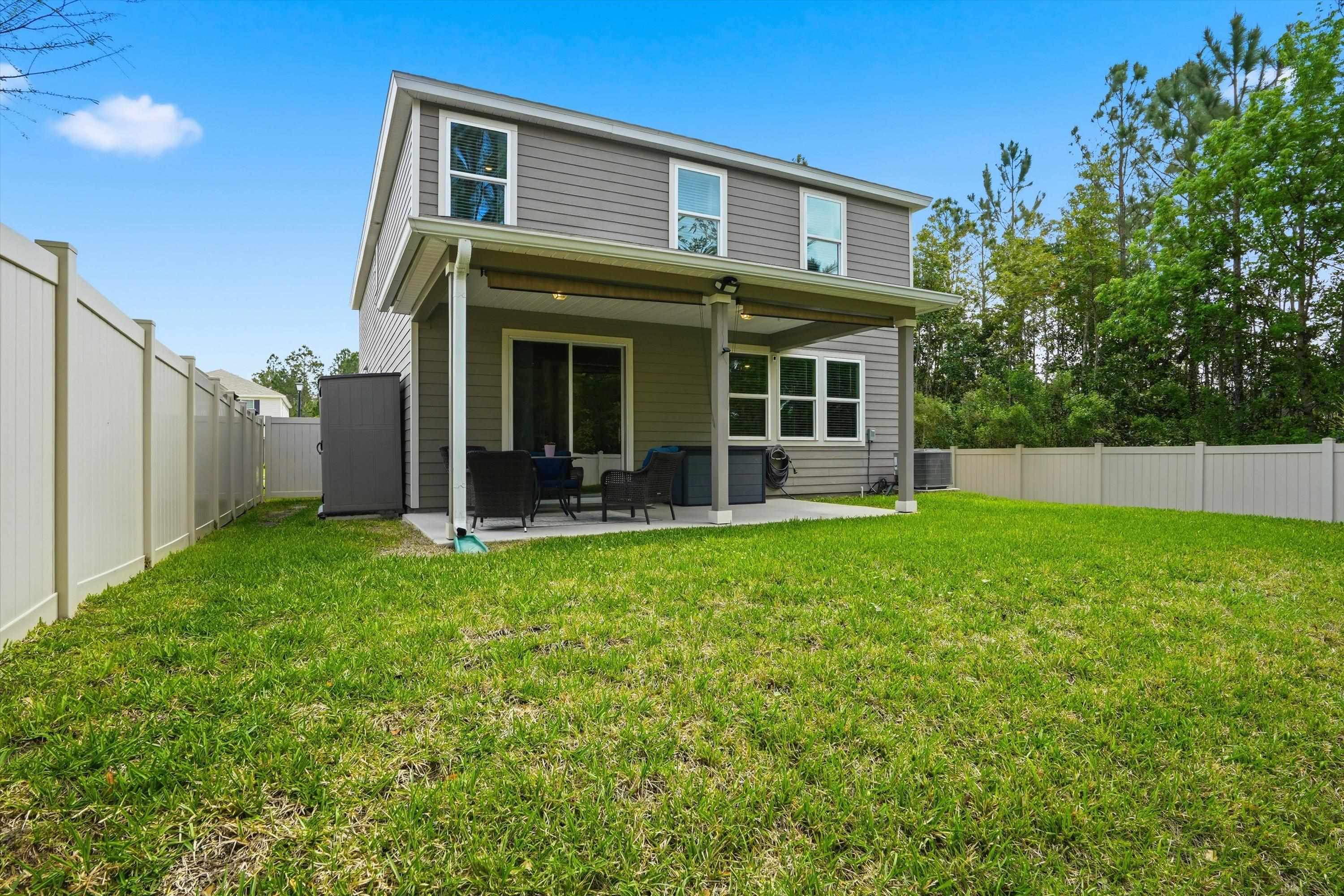 Image 28 of 46 For 13776 Brookwater Dr