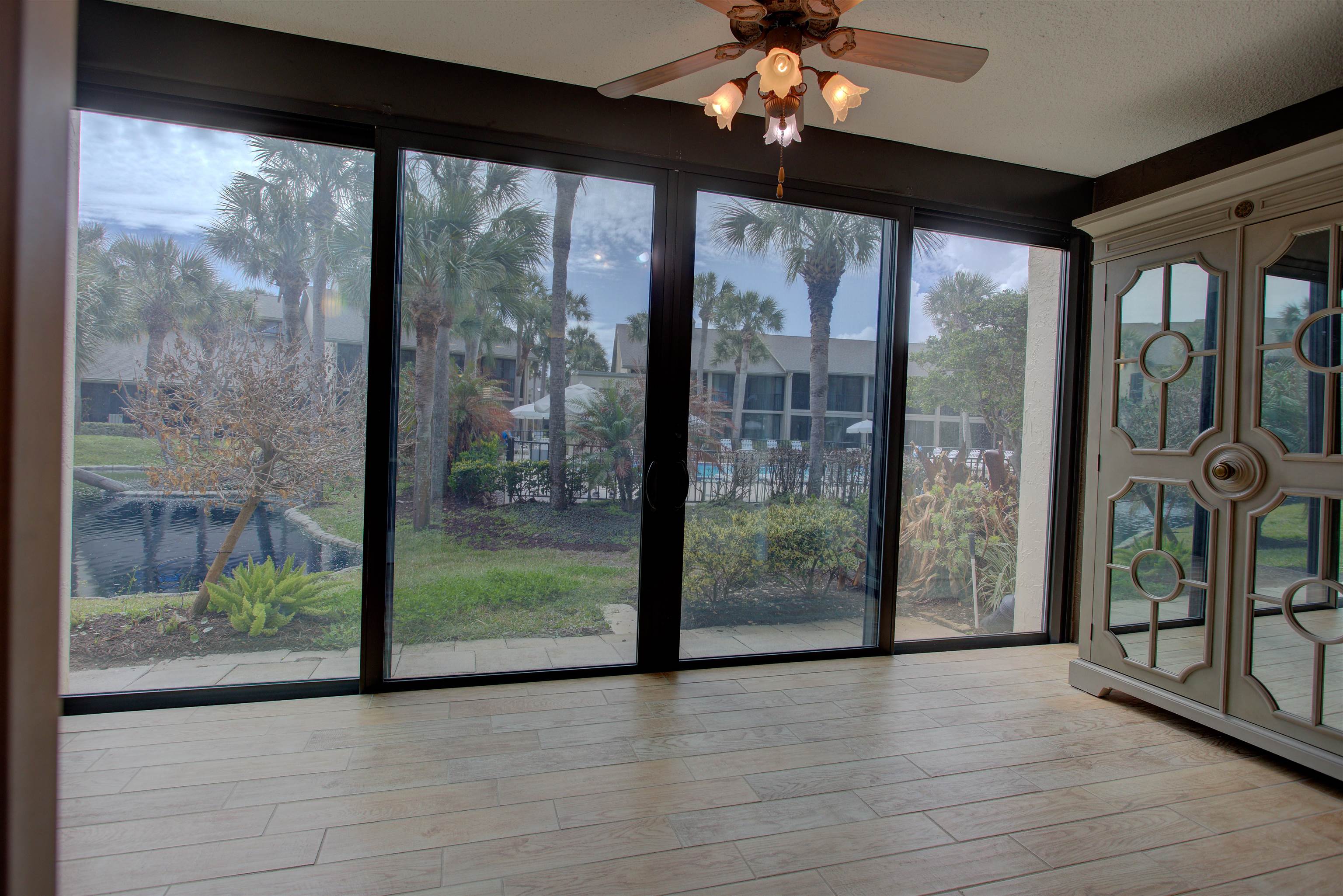 Image 26 of 54 For 94 Village Del Prado Cir