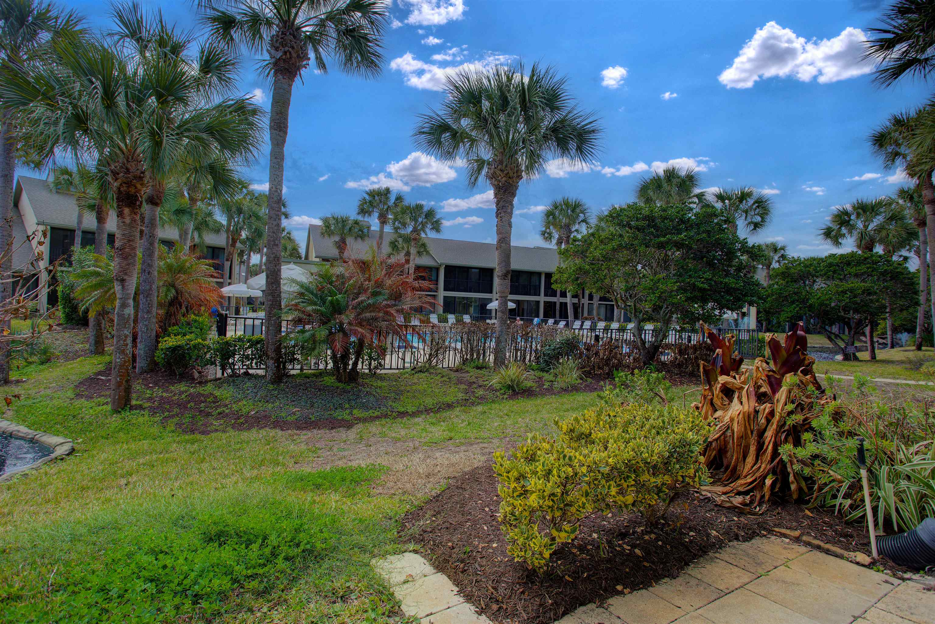 Image 31 of 54 For 94 Village Del Prado Cir