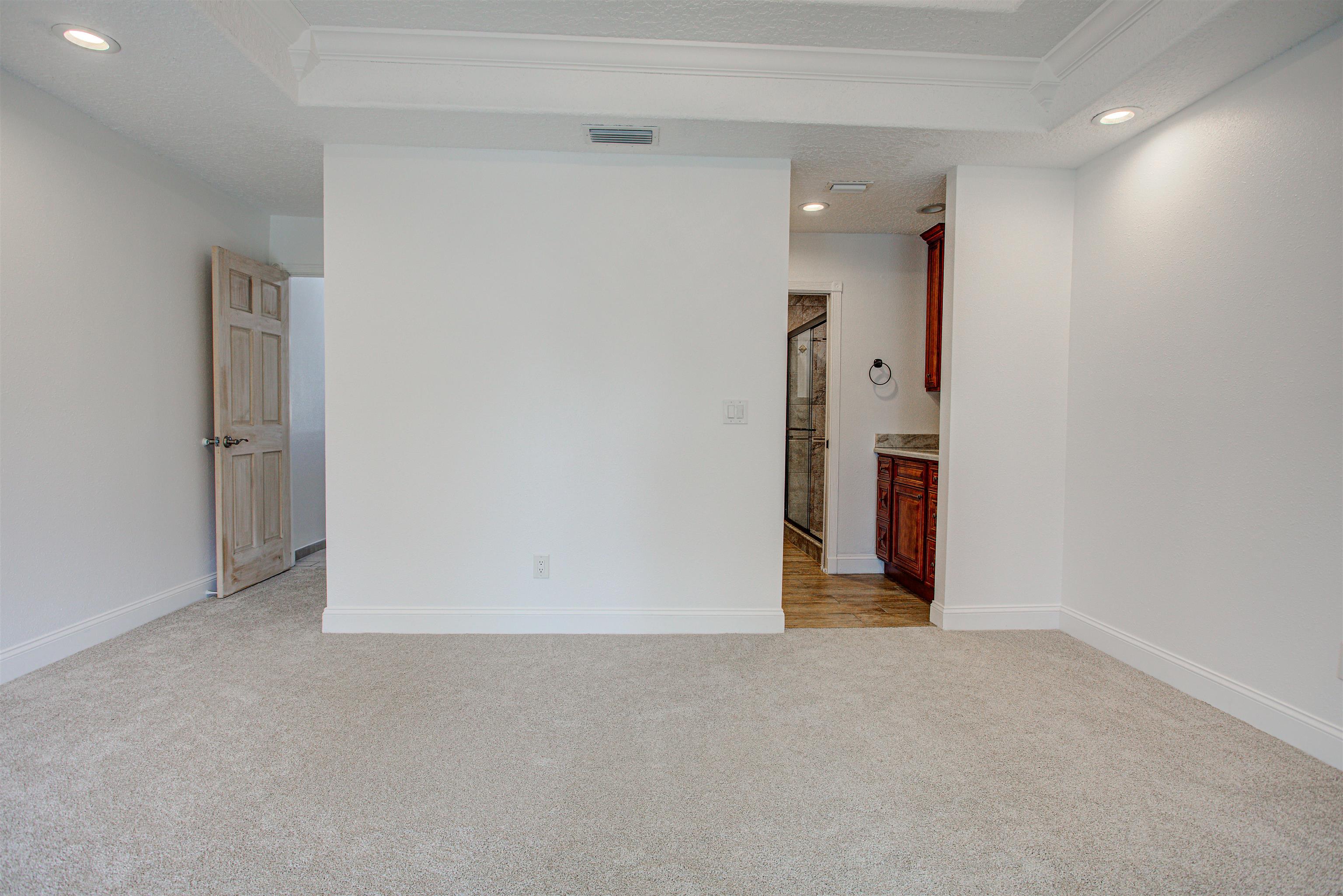 Image 39 of 54 For 94 Village Del Prado Cir