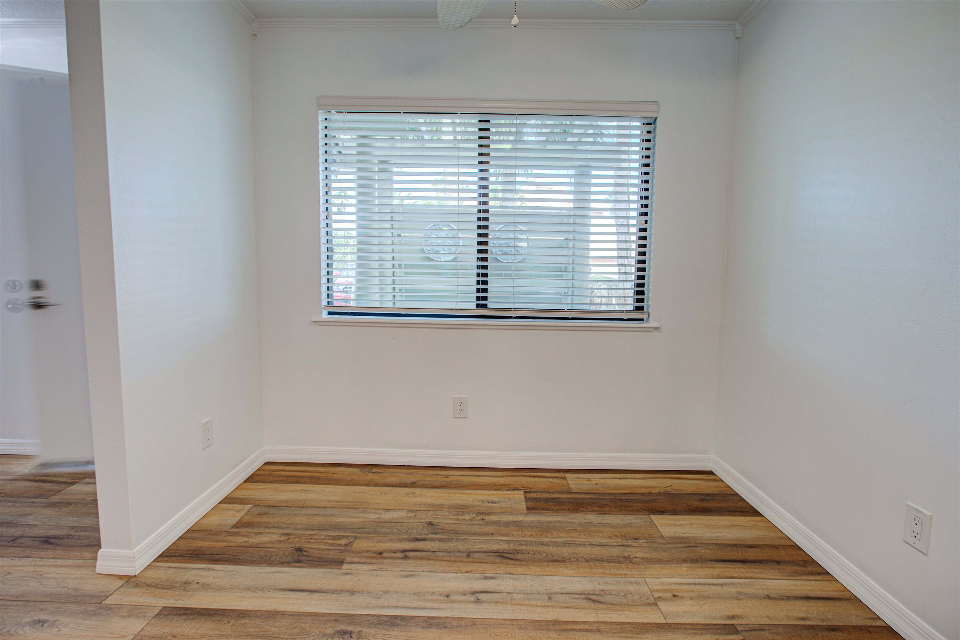 Image 9 of 54 For 94 Village Del Prado Cir