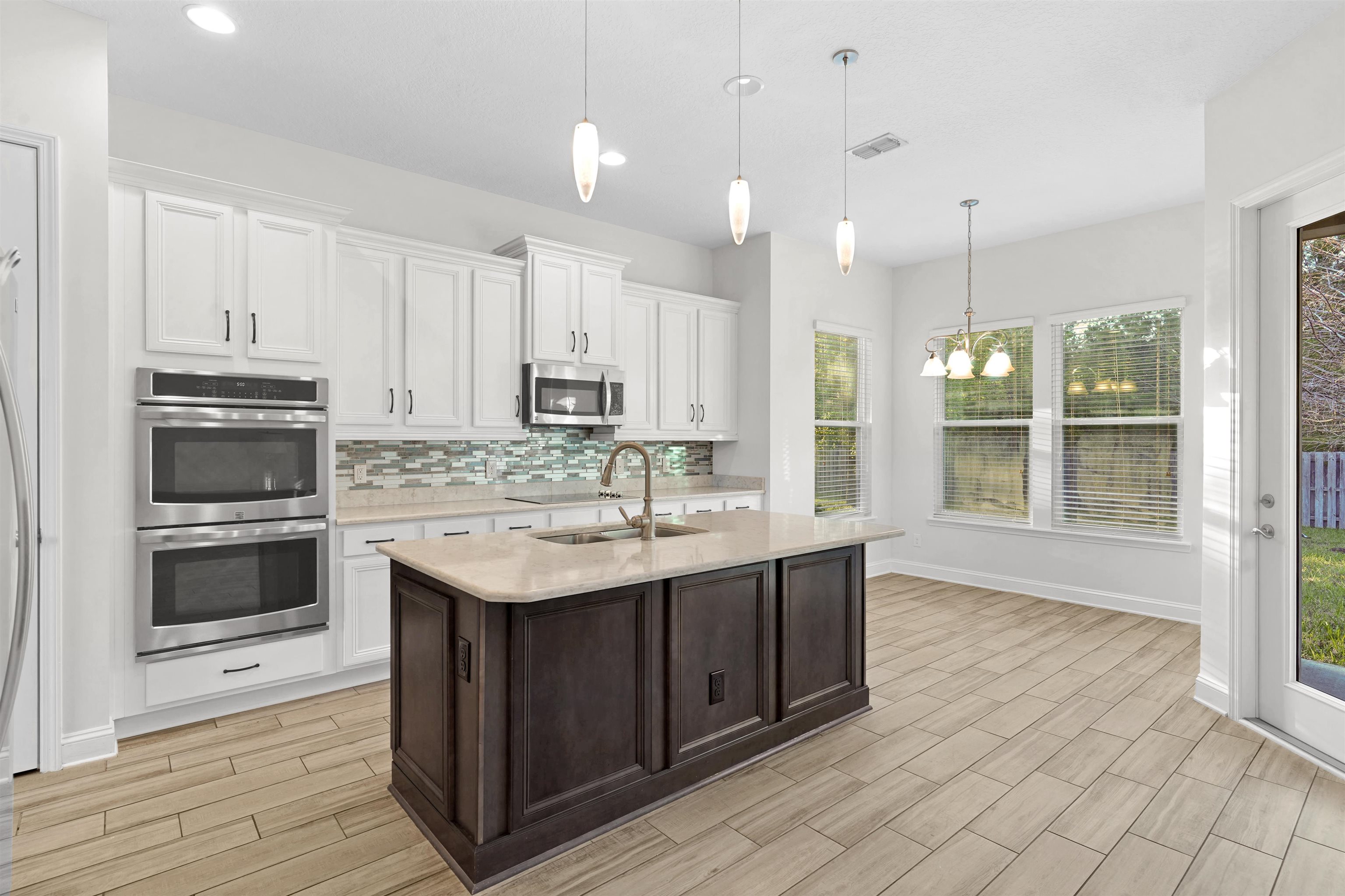 Image 14 of 38 For 324 Shadowwood Dr N