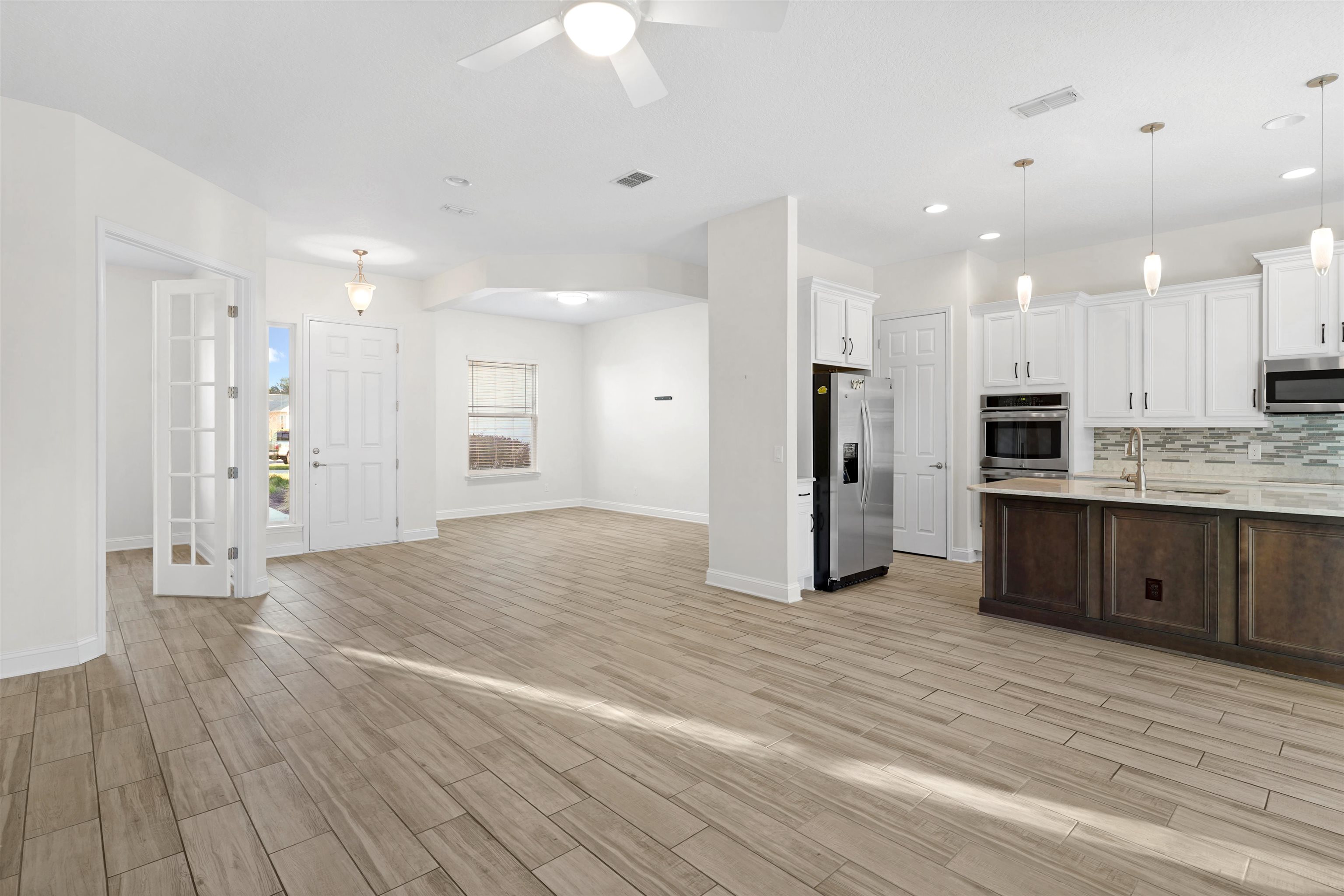 Image 2 of 38 For 324 Shadowwood Dr N