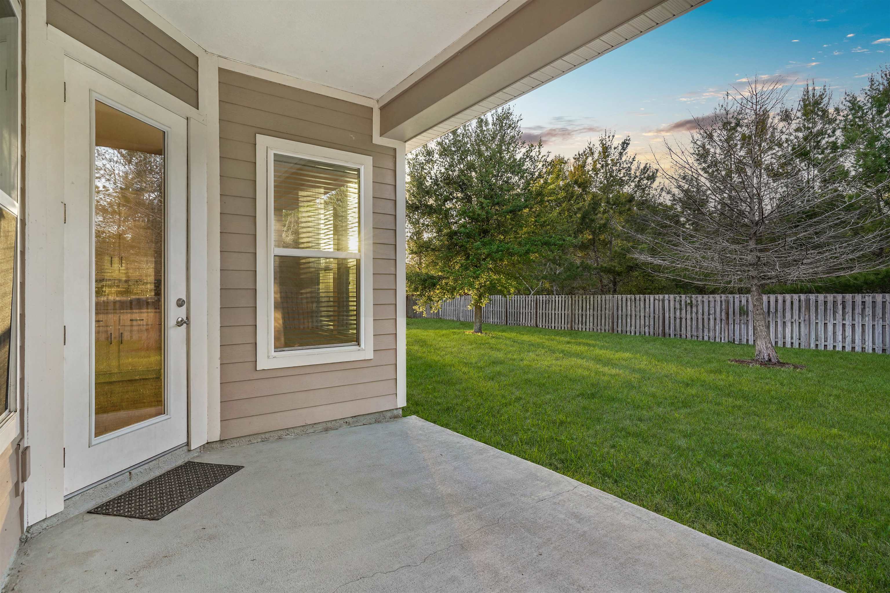 Image 32 of 38 For 324 Shadowwood Dr N