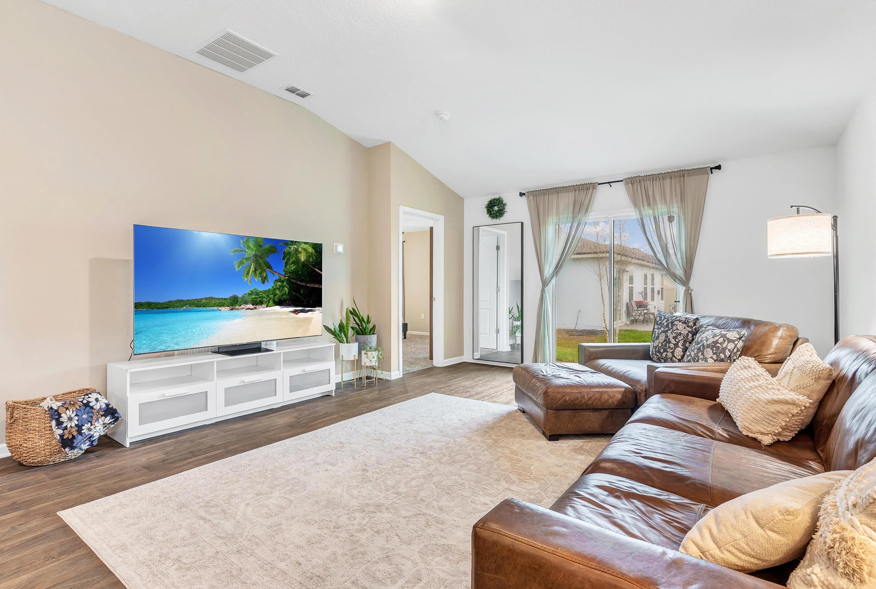 Image 15 of 63 For 210 Tordera Ln