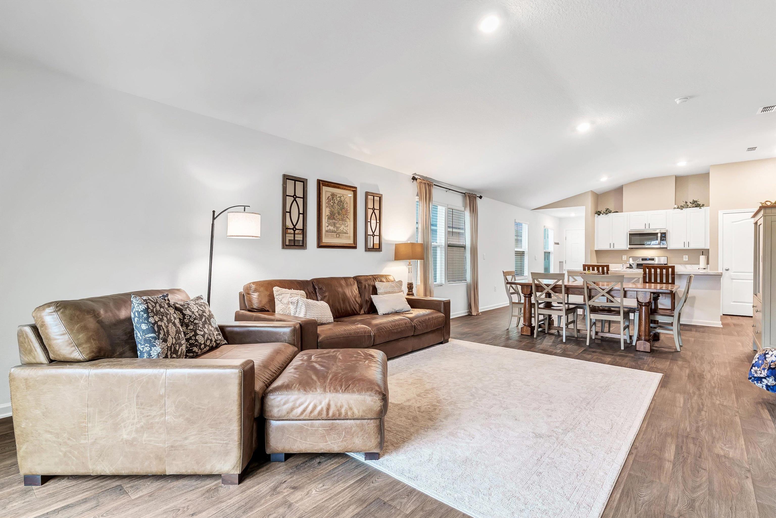 Image 17 of 63 For 210 Tordera Ln