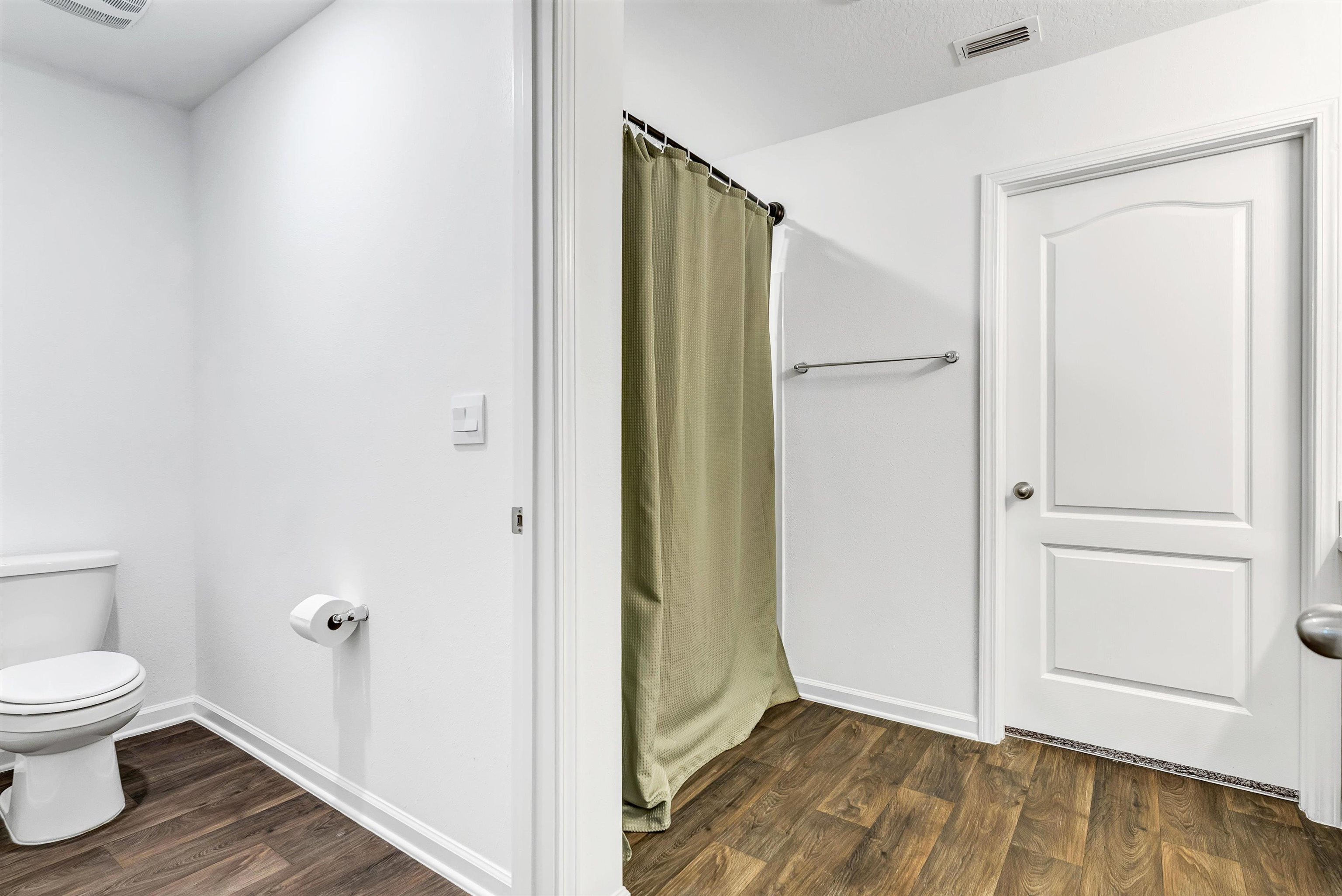 Image 21 of 63 For 210 Tordera Ln