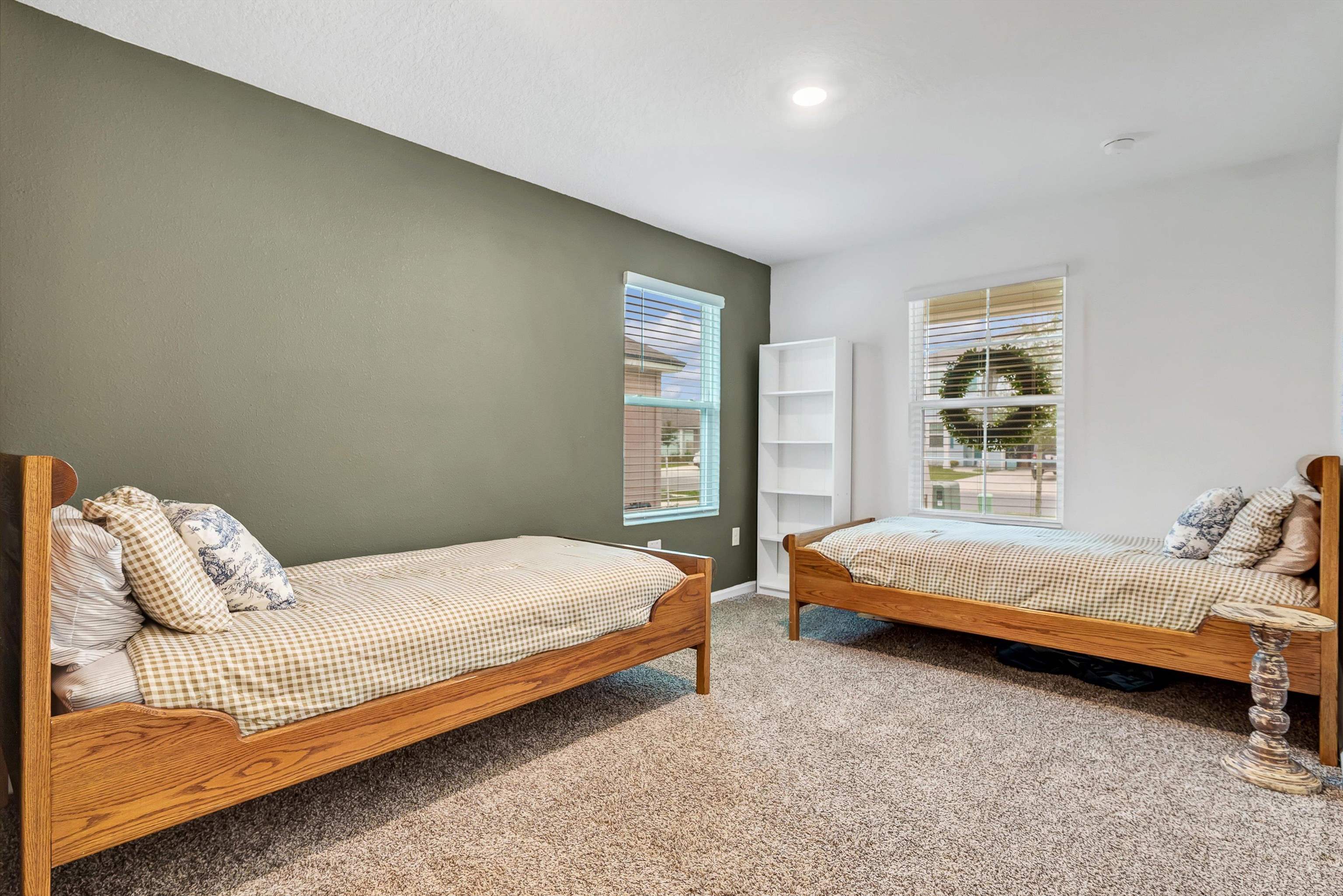 Image 31 of 63 For 210 Tordera Ln