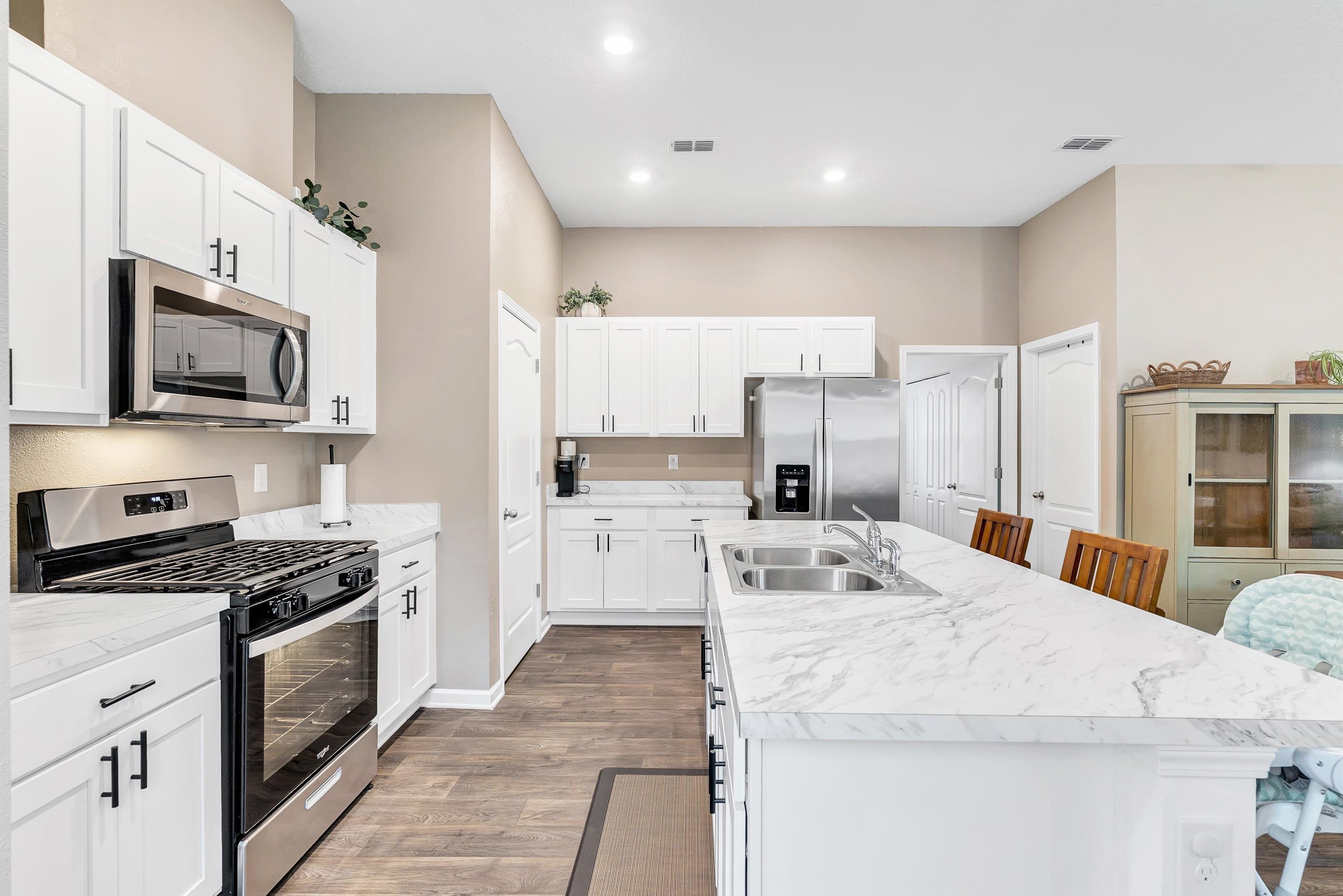 Image 7 of 63 For 210 Tordera Ln