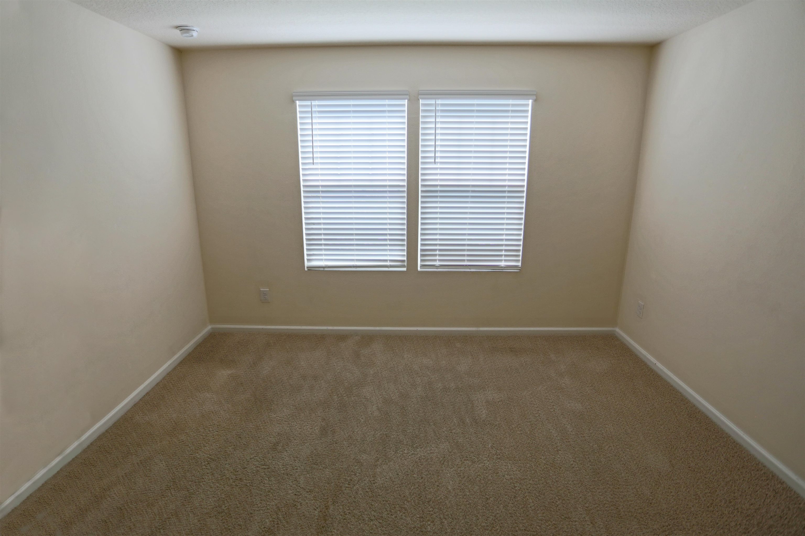 Image 19 of 32 For 323 Chasewood Dr