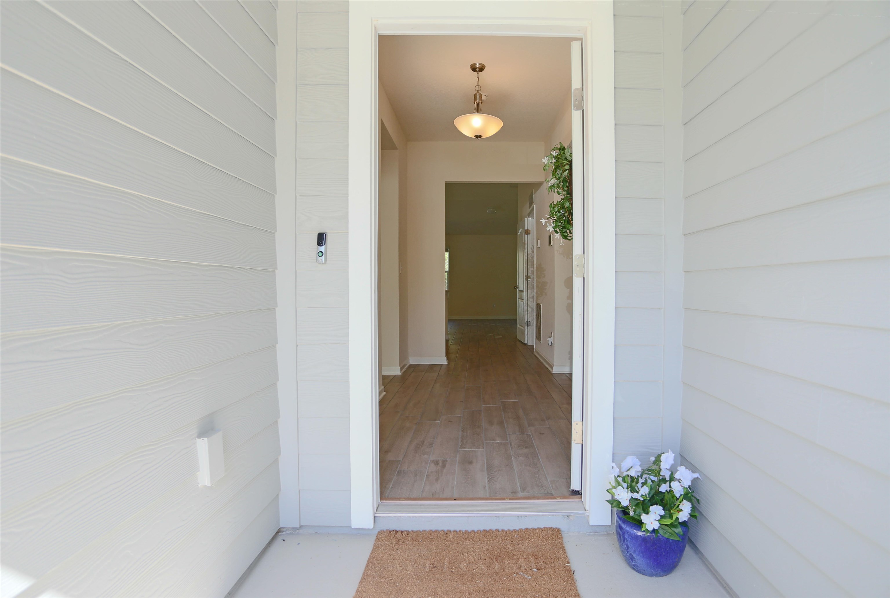 Image 3 of 32 For 323 Chasewood Dr