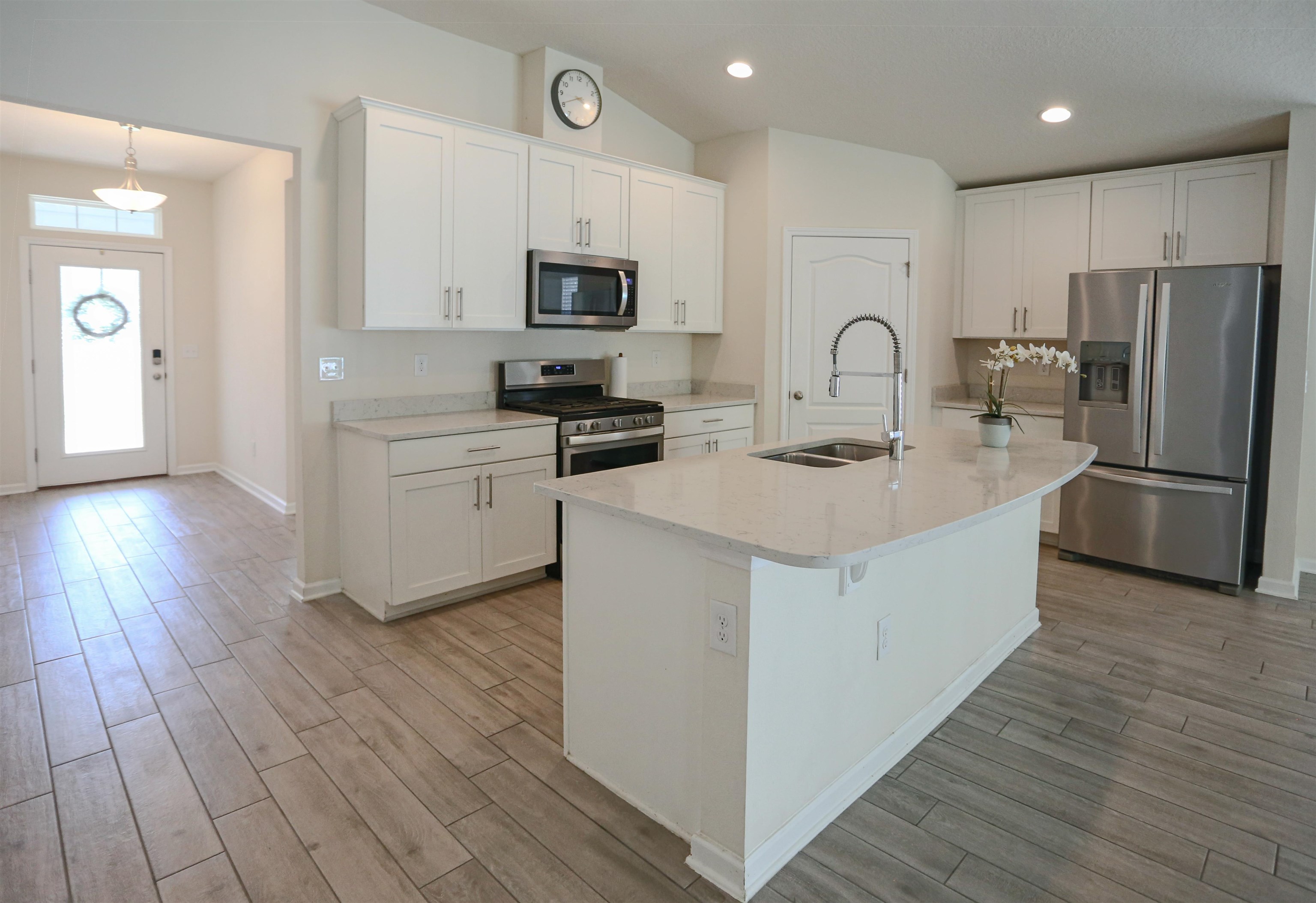 Image 5 of 32 For 323 Chasewood Dr