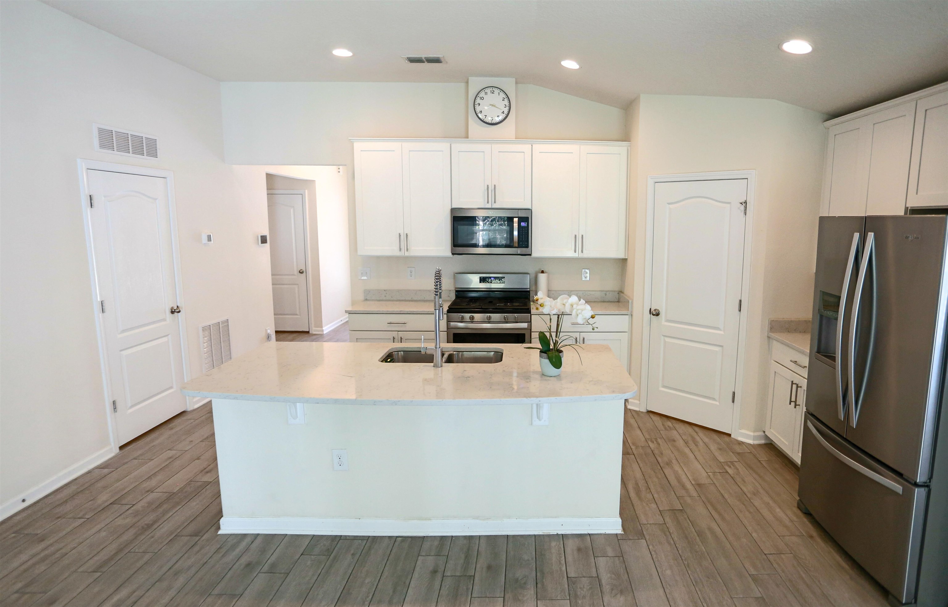 Image 7 of 32 For 323 Chasewood Dr