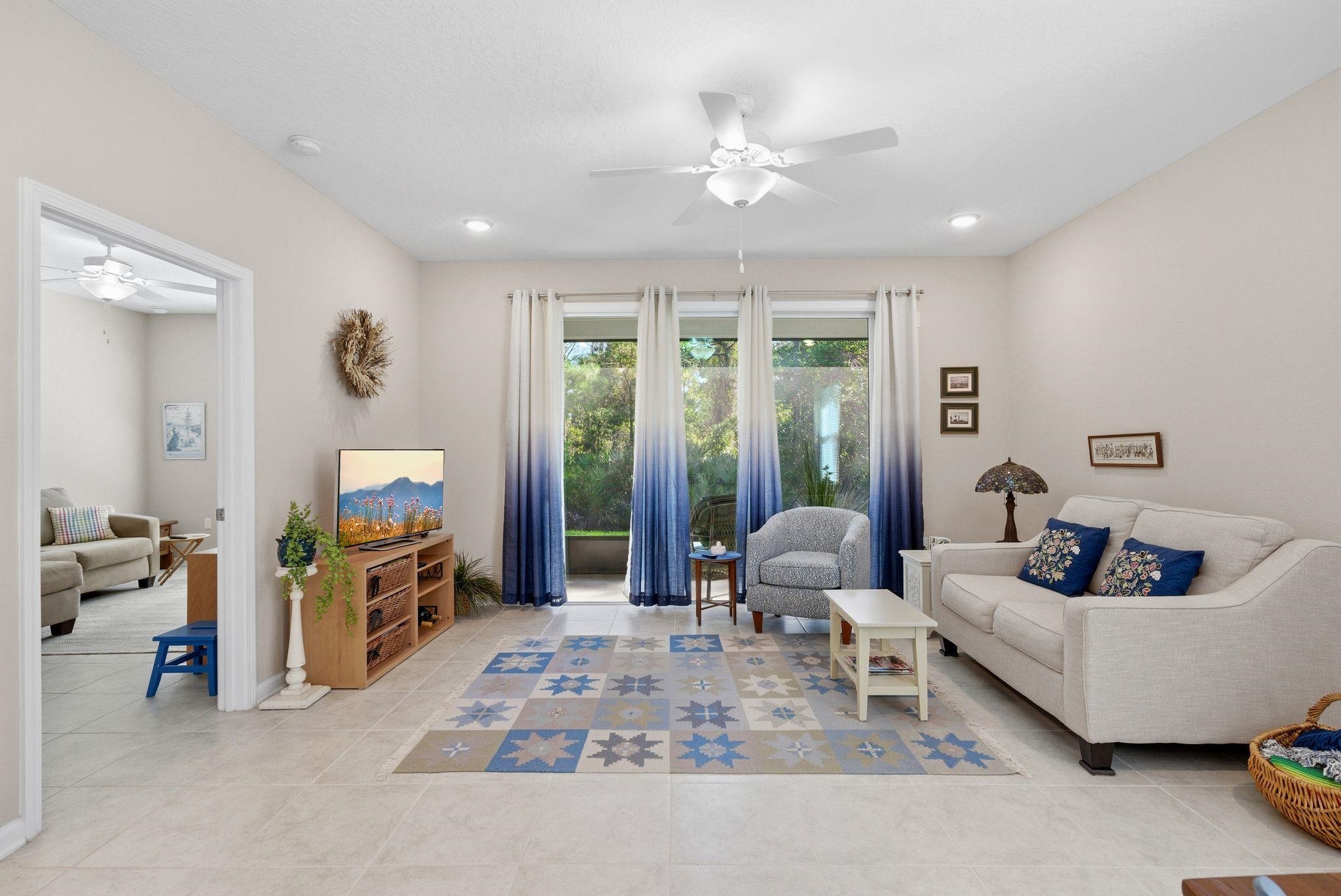 Image 11 of 71 For 192 Modesto Dr