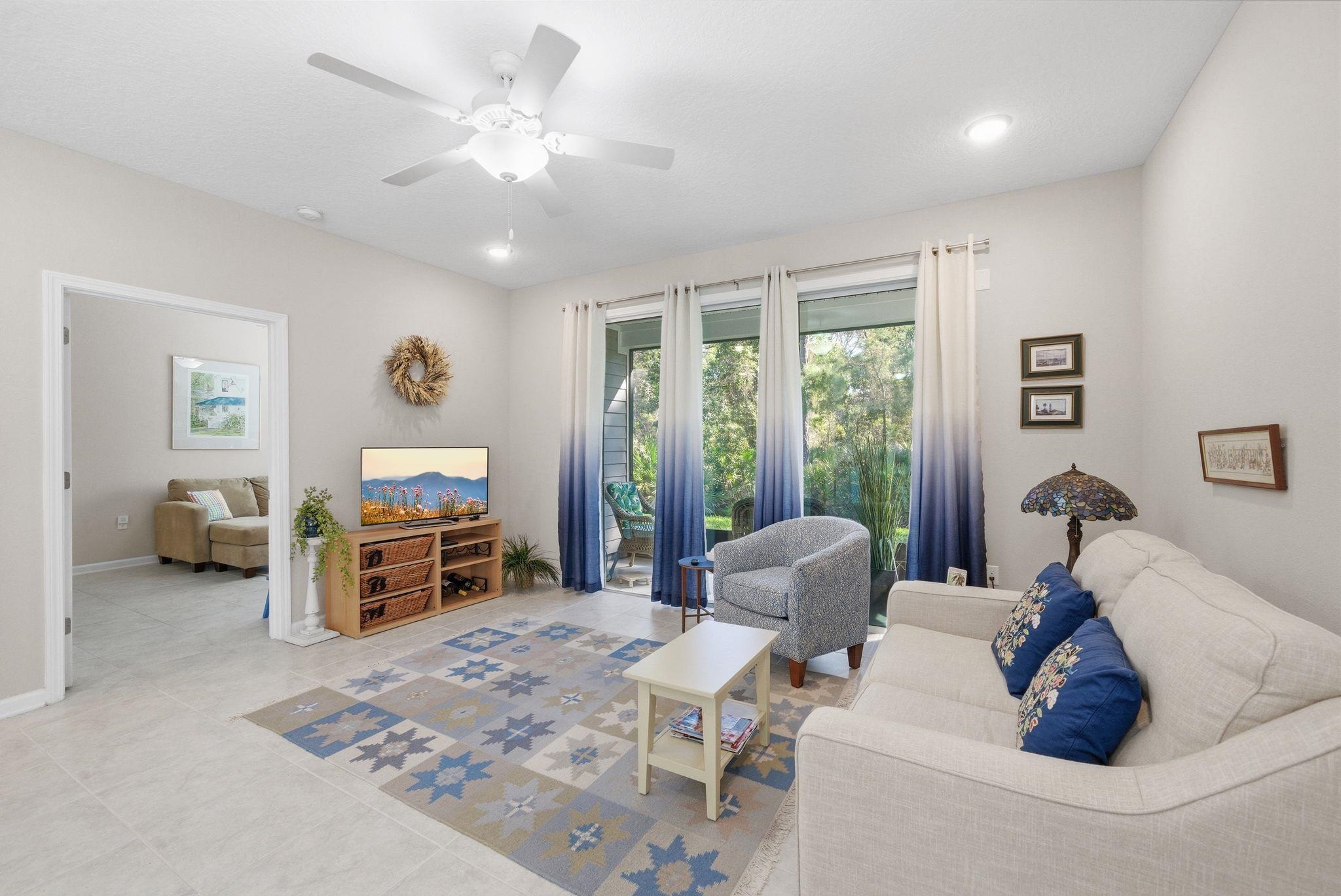 Image 13 of 71 For 192 Modesto Dr