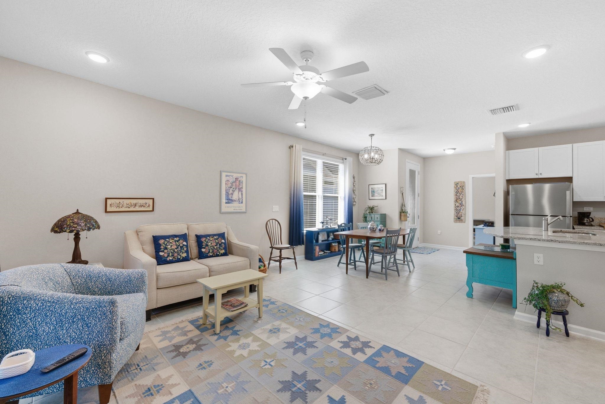 Image 14 of 71 For 192 Modesto Dr