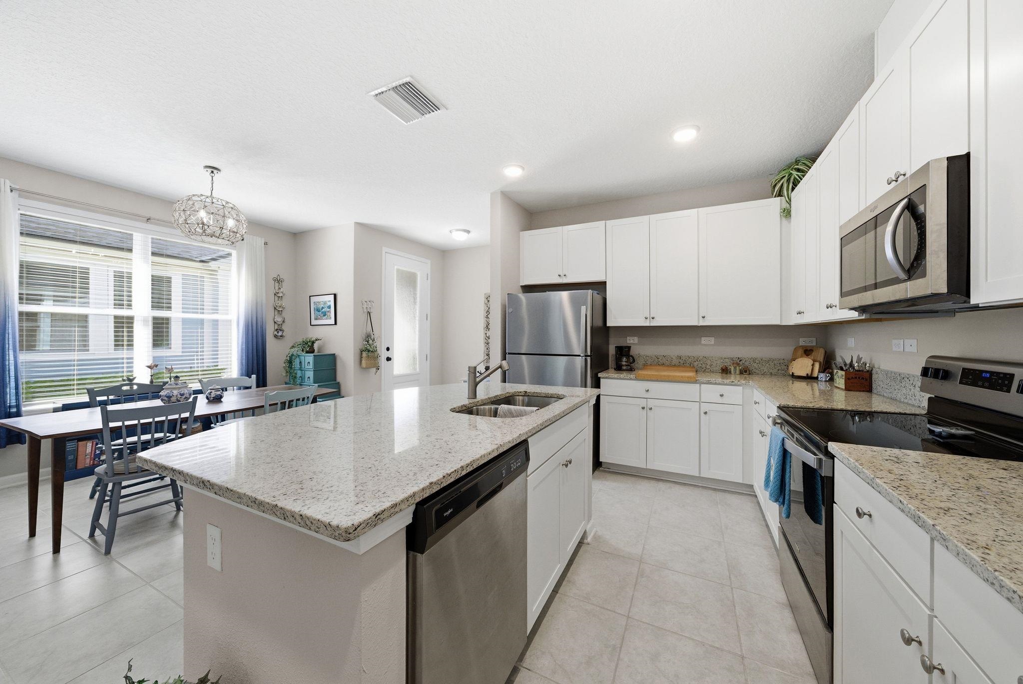 Image 20 of 71 For 192 Modesto Dr