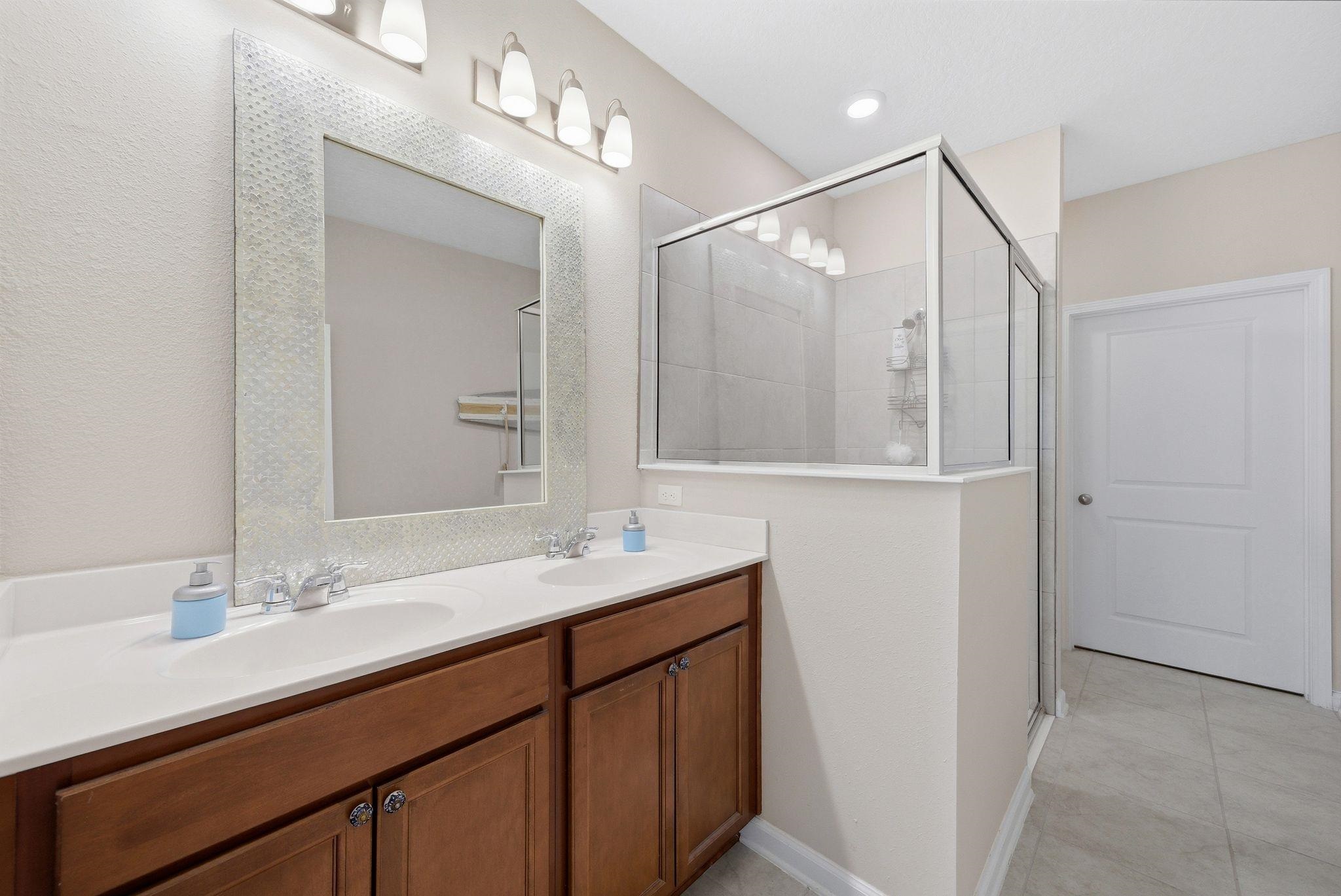 Image 30 of 71 For 192 Modesto Dr